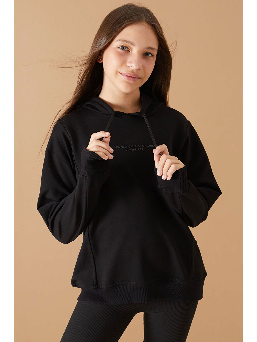 Cansın Mini Siyah Kabartmalı Yazılı Kapüşonlu Kız Çocuk Sweatshirt 19303 - 2