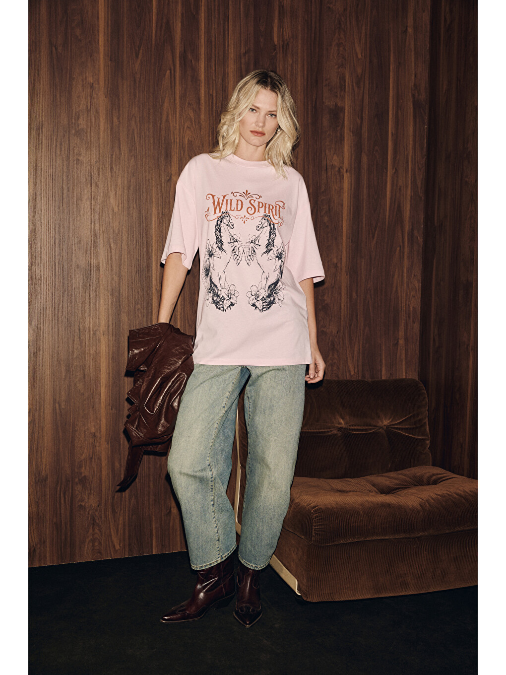 Mıllıe Kadın %100 Organik Pamuklu Oversize Kalıp Bol Kesim Baskı Ve Nakış Detaylı Pembe T-shirt-3