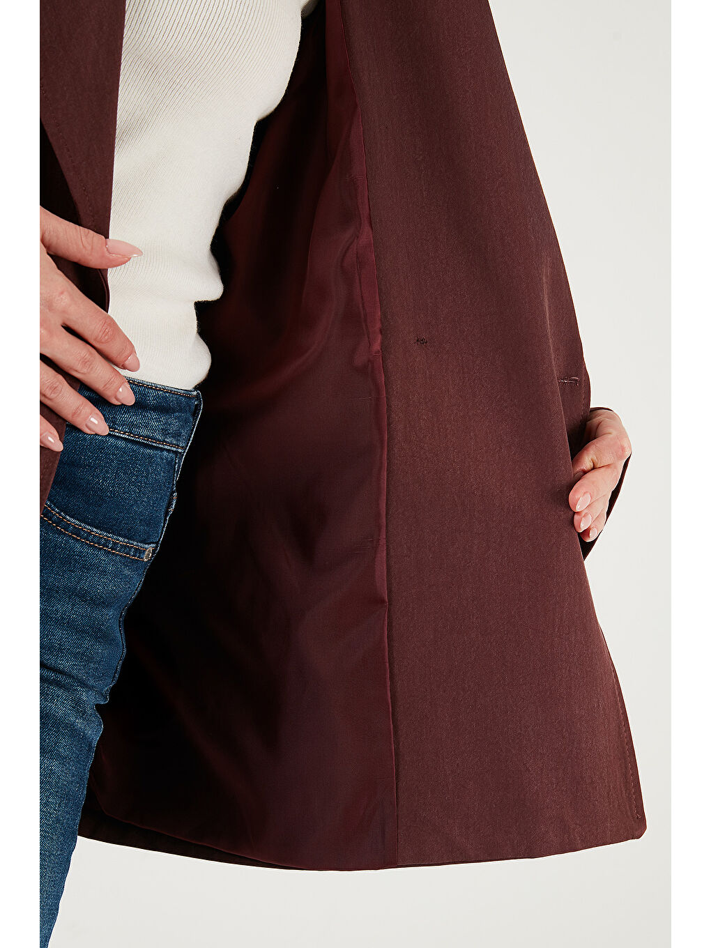 Bordo Oversize Fit Kruvaze Yaka Kuşaklı Düğmeli Trençkot 6839609-3