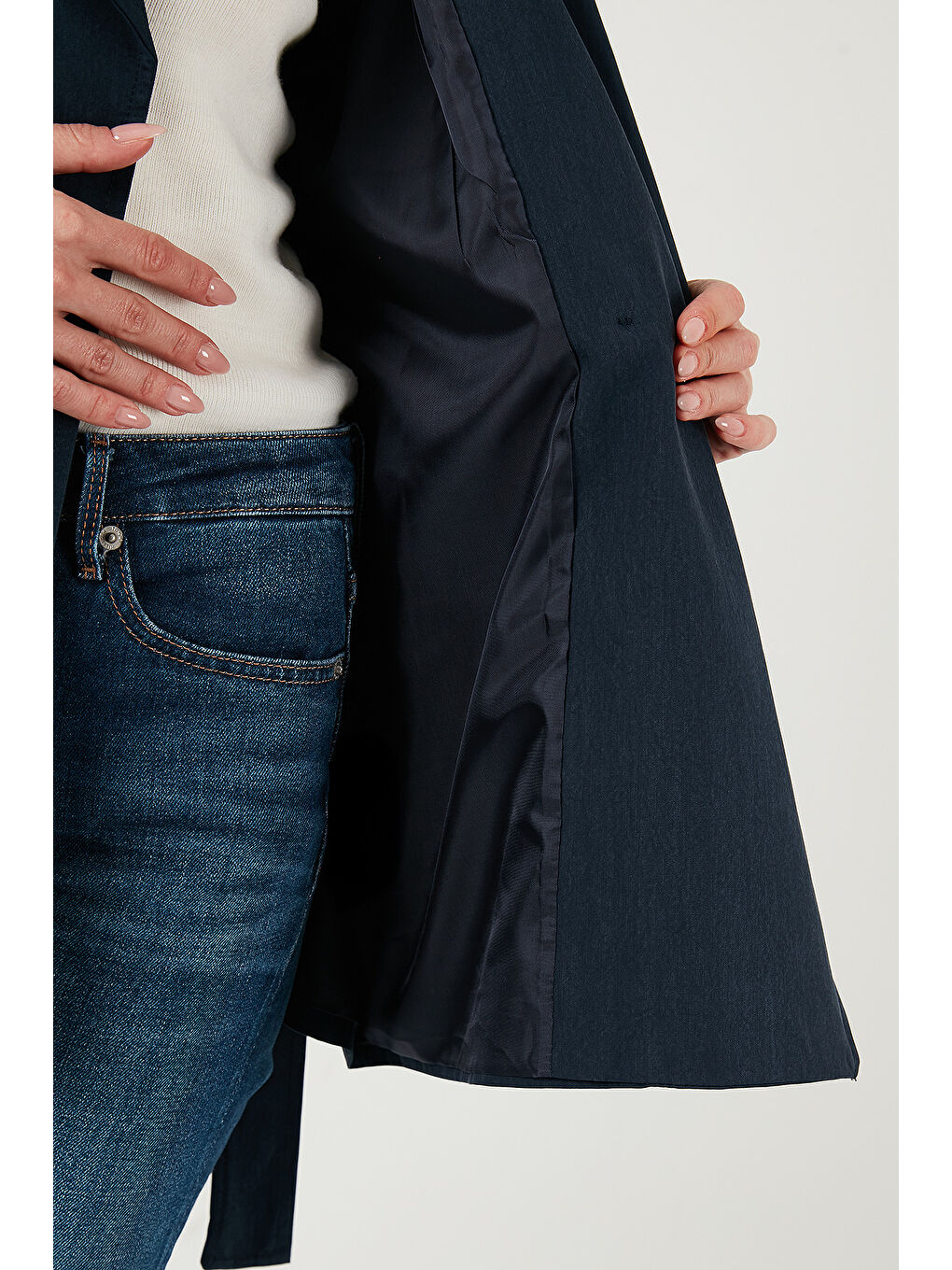 Lacivert Oversize Fit Kruvaze Yaka Kuşaklı Düğmeli Trençkot 6839609-5