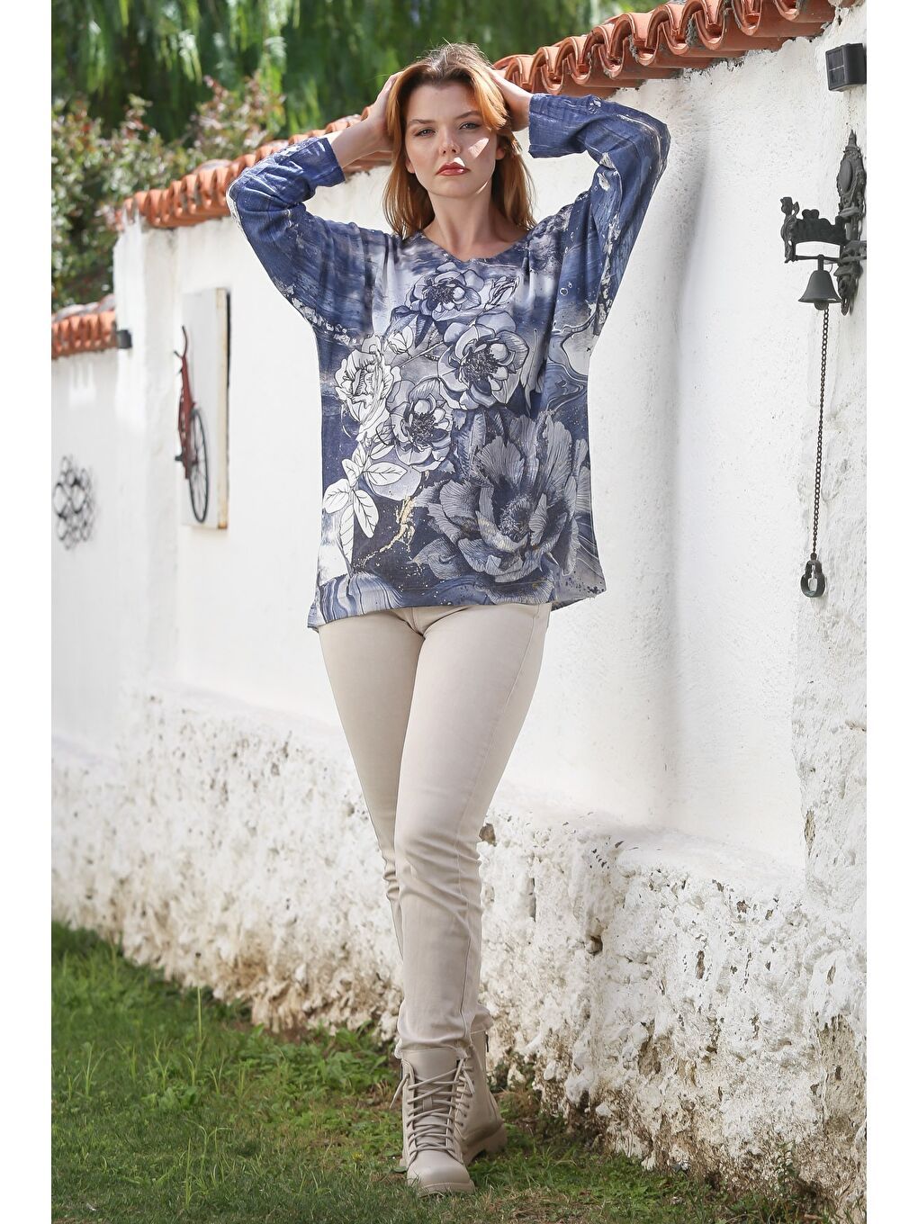 İtalyan Mavi Havuz Yaka Uzun Kol Dijital Baskılı Casual Angora Triko Bluz 75 65-6