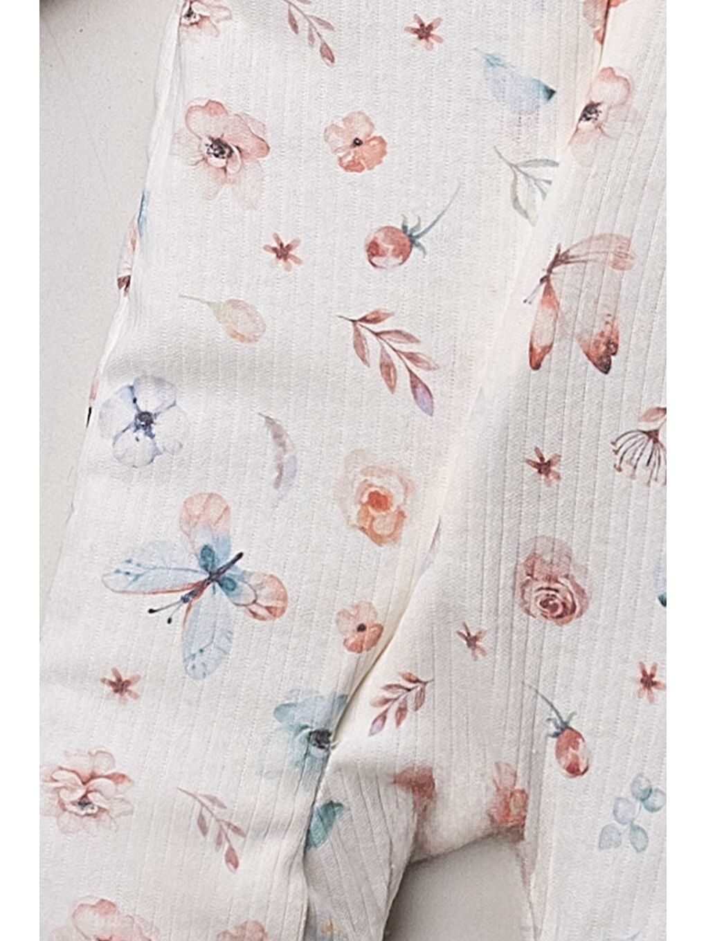 Pembe Şapkalı 2 Parça Çiçek Desenli Organik Gizli Fermuarlı Kız Bebek Tulumu-4