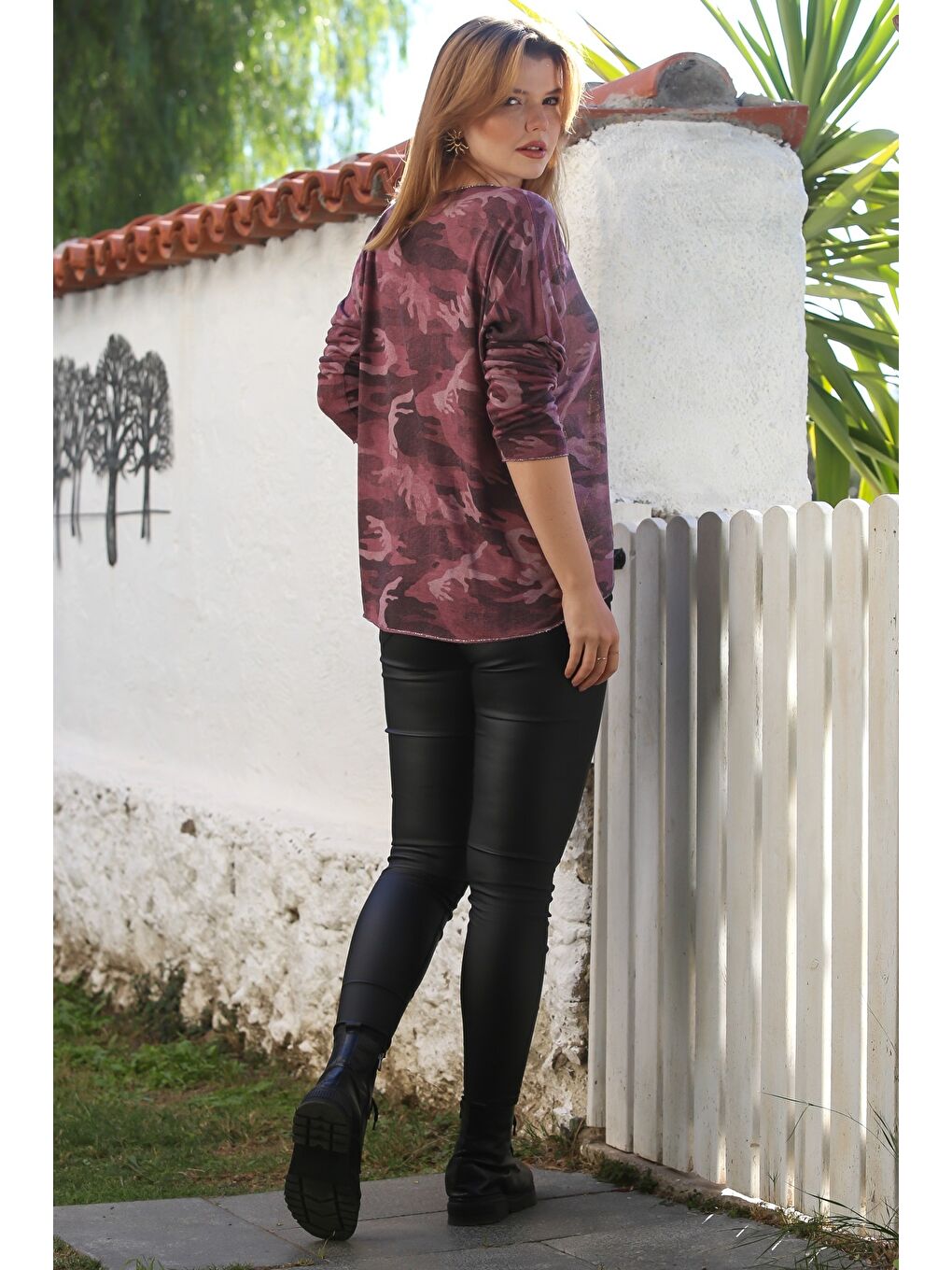 İtalyan Bordo V Yaka Uzun Kol Kamuflaj İnce Yaka Ve Etek Ucu Lurex İpli Casual Triko Bluz 68 65-7