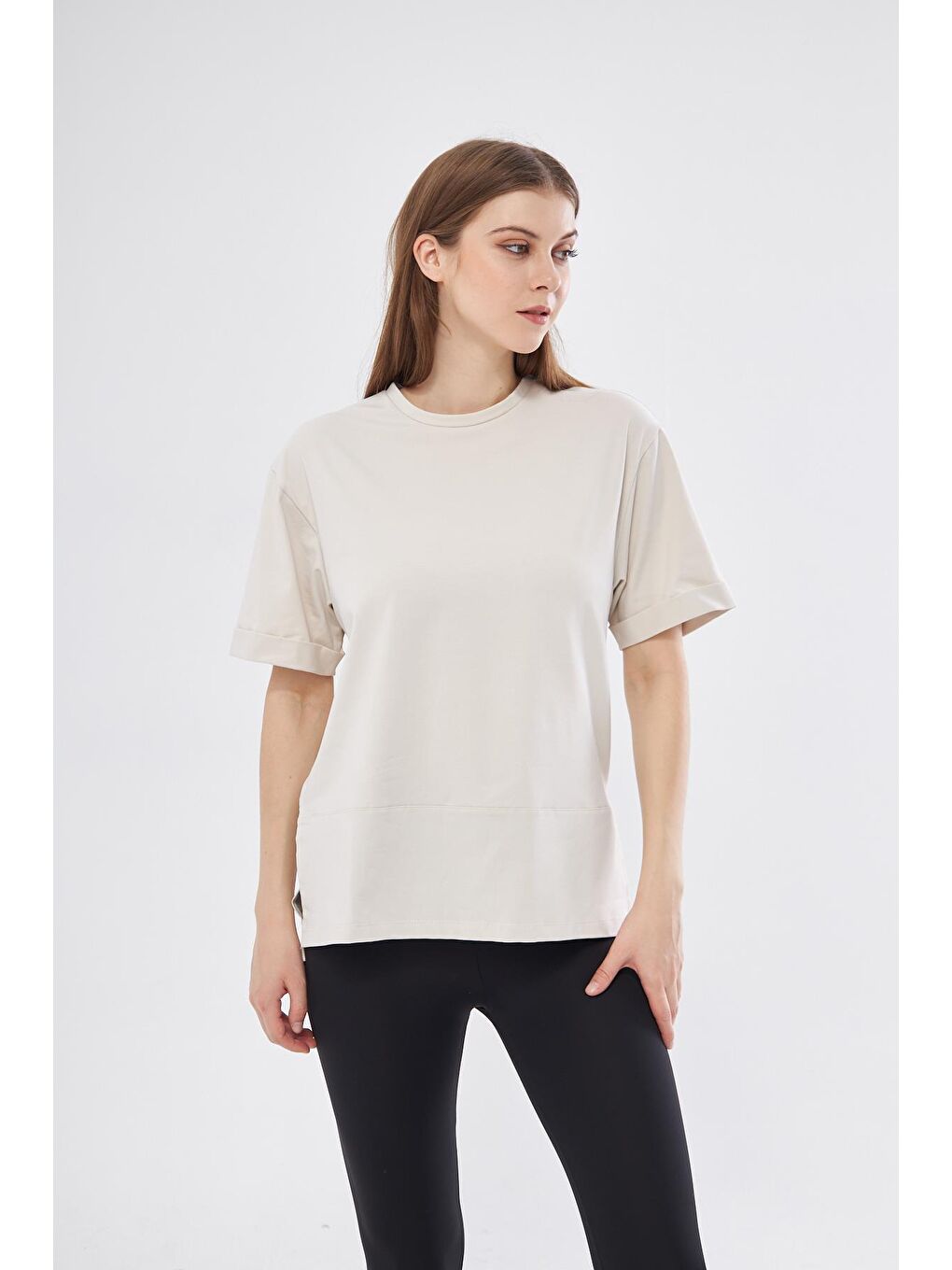 Chandraswear Bej Kadın Bej Pamuklu Yırtmaçlı Oversize  T-shirt - Nors - 4