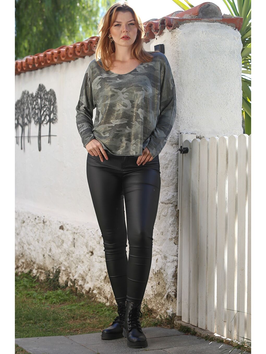 İtalyan Haki V Yaka Uzun Kol Kamuflaj İnce Yaka Ve Etek Ucu Lurex İpli Casual Triko Bluz 68 65-5