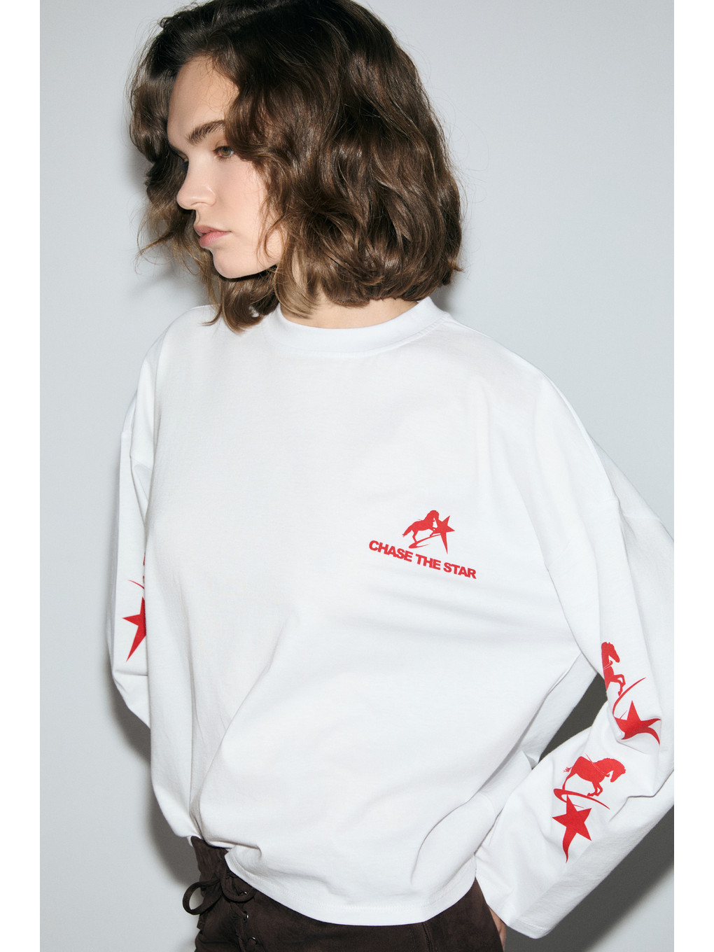 Rıvolyn Kadın Yumuşak Kumaşlı Baskı Detaylı Oversize Uzun Kollu Beyaz T-shirt-4