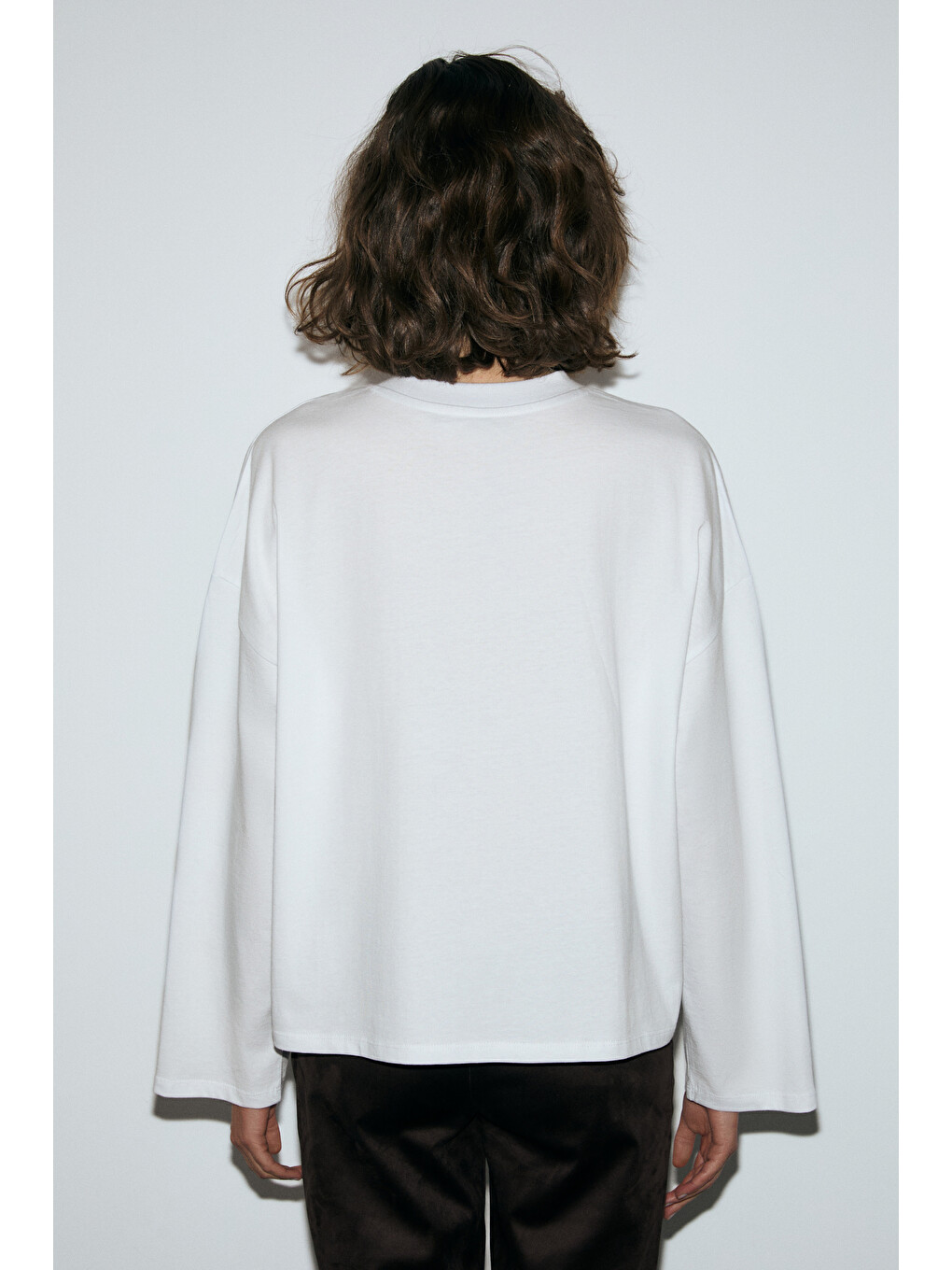 Rıvolyn Kadın Yumuşak Kumaşlı Baskı Detaylı Oversize Uzun Kollu Beyaz T-shirt-6