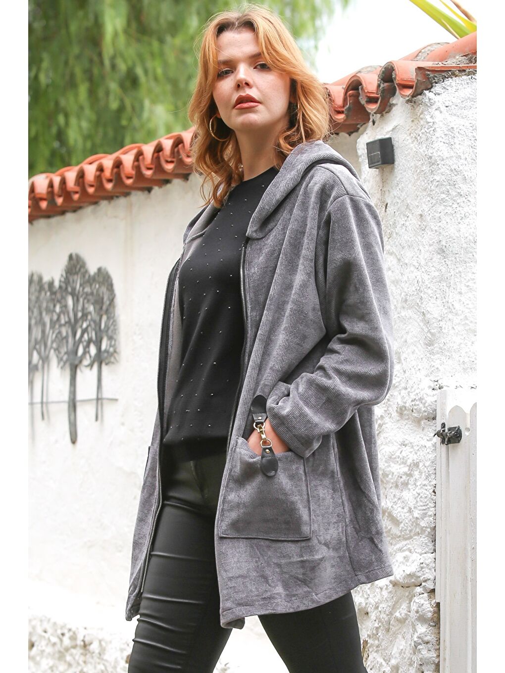 İtalyan Gri Kapüşonlu Uzun Kol Fermuarlı Cepli Casual Kadife Dokuma Ceket 80 75-6