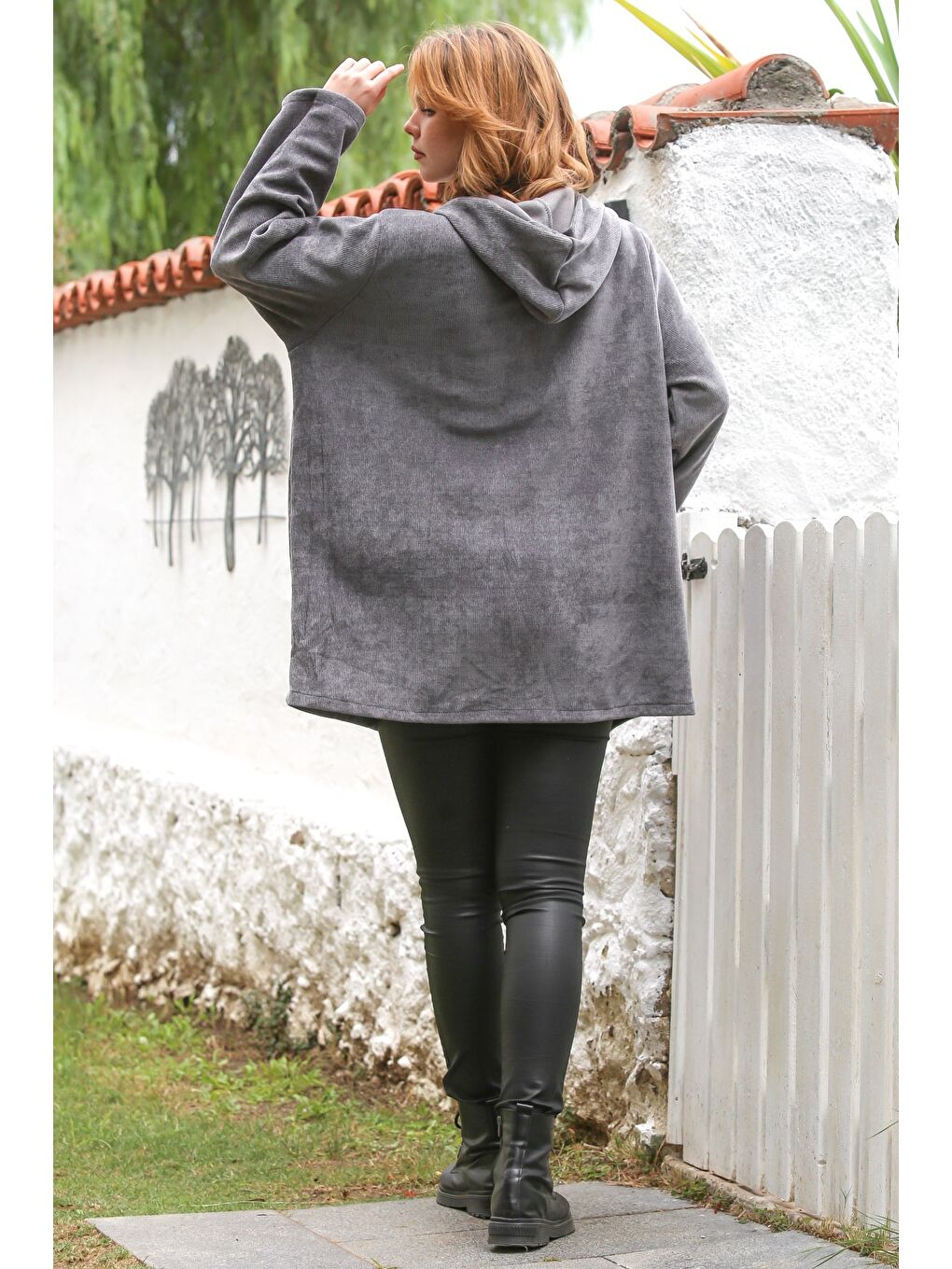 İtalyan Gri Kapüşonlu Uzun Kol Fermuarlı Cepli Casual Kadife Dokuma Ceket 80 75-7