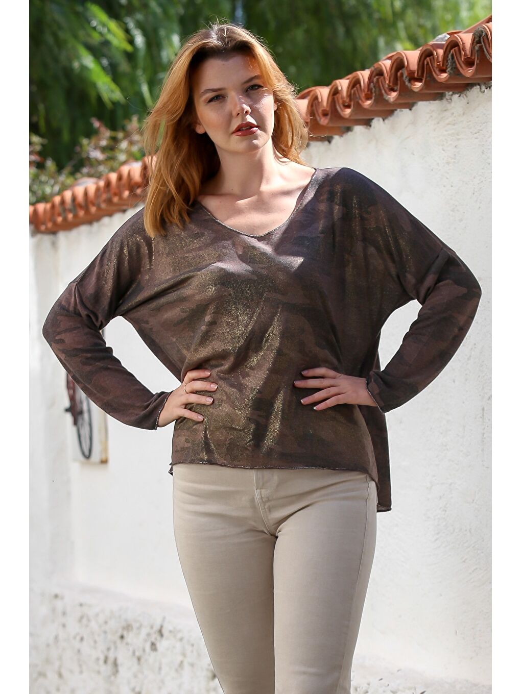 İtalyan Kahverengi V Yaka Uzun Kol Kamuflaj İnce Yaka Ve Etek Ucu Lurex İpli Casual Triko Bluz 68 65-4
