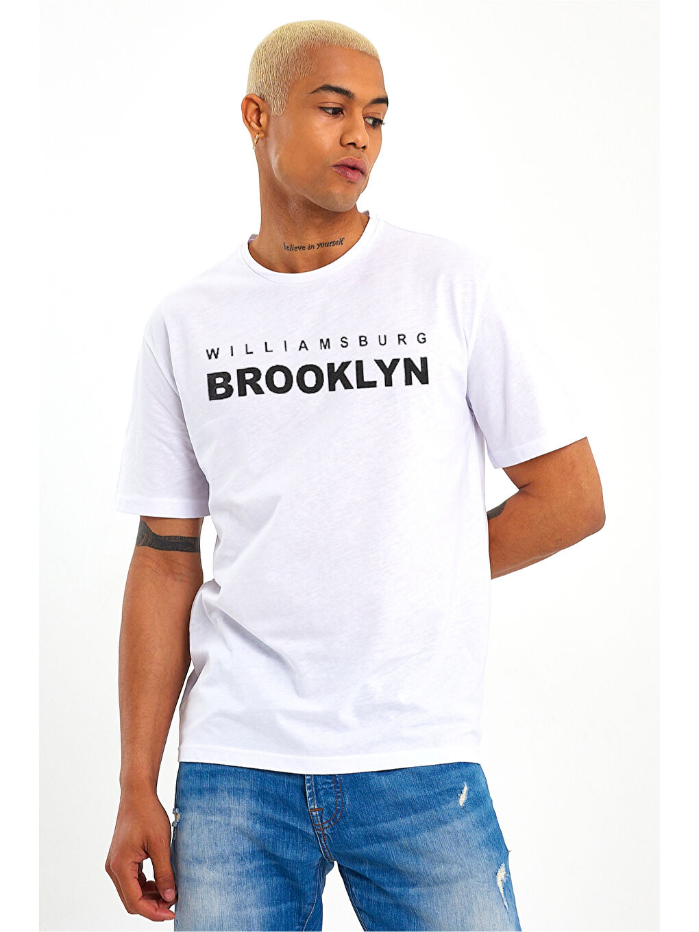 Beyaz Erkek Bisiklet Yaka Willams.Brooklyn Baskılı Büyük Beden Tişört SPR25TS31