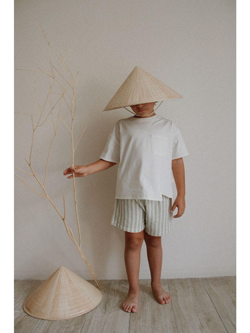 Yeşil Kontrast Dikişli Asimetrik Şortlu Takım