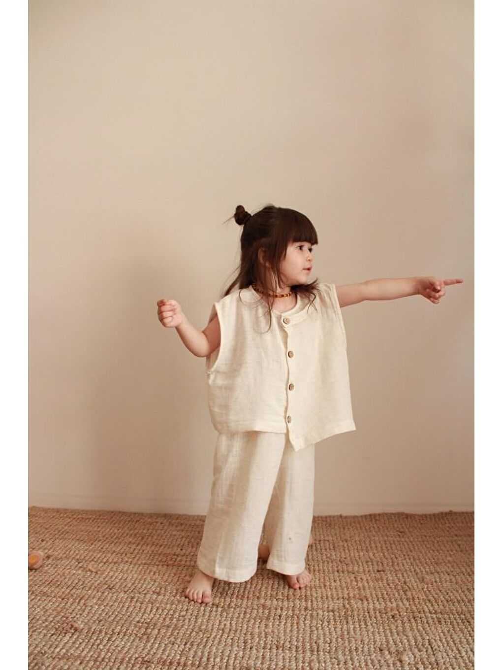 Bej Asimetrik Yelekli Keten Alt Üst Takım-1