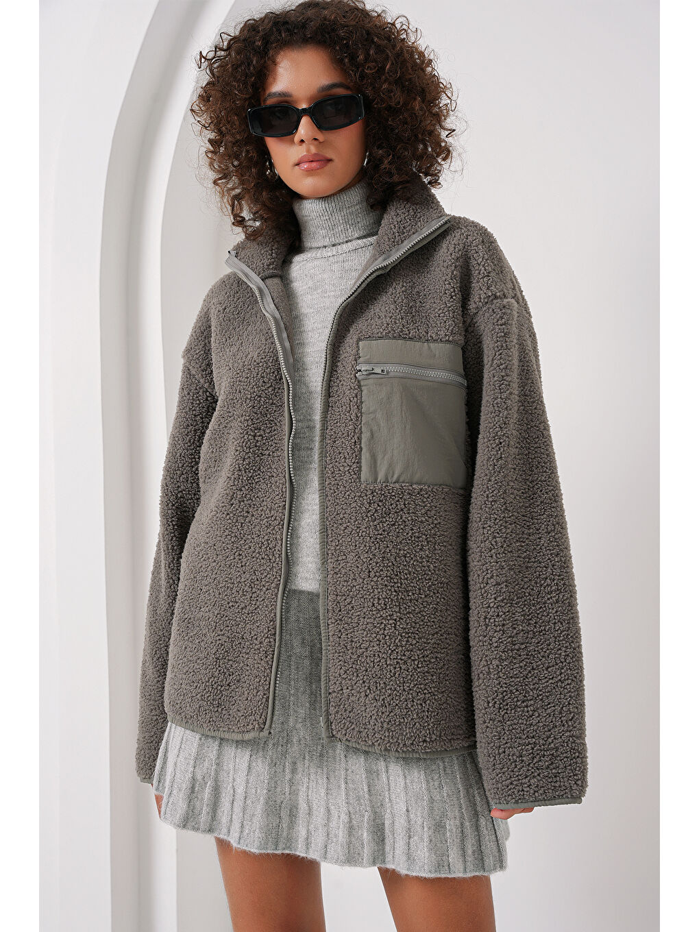 55446 Fermuarlı Oversize Pelüş Ceket   Gri