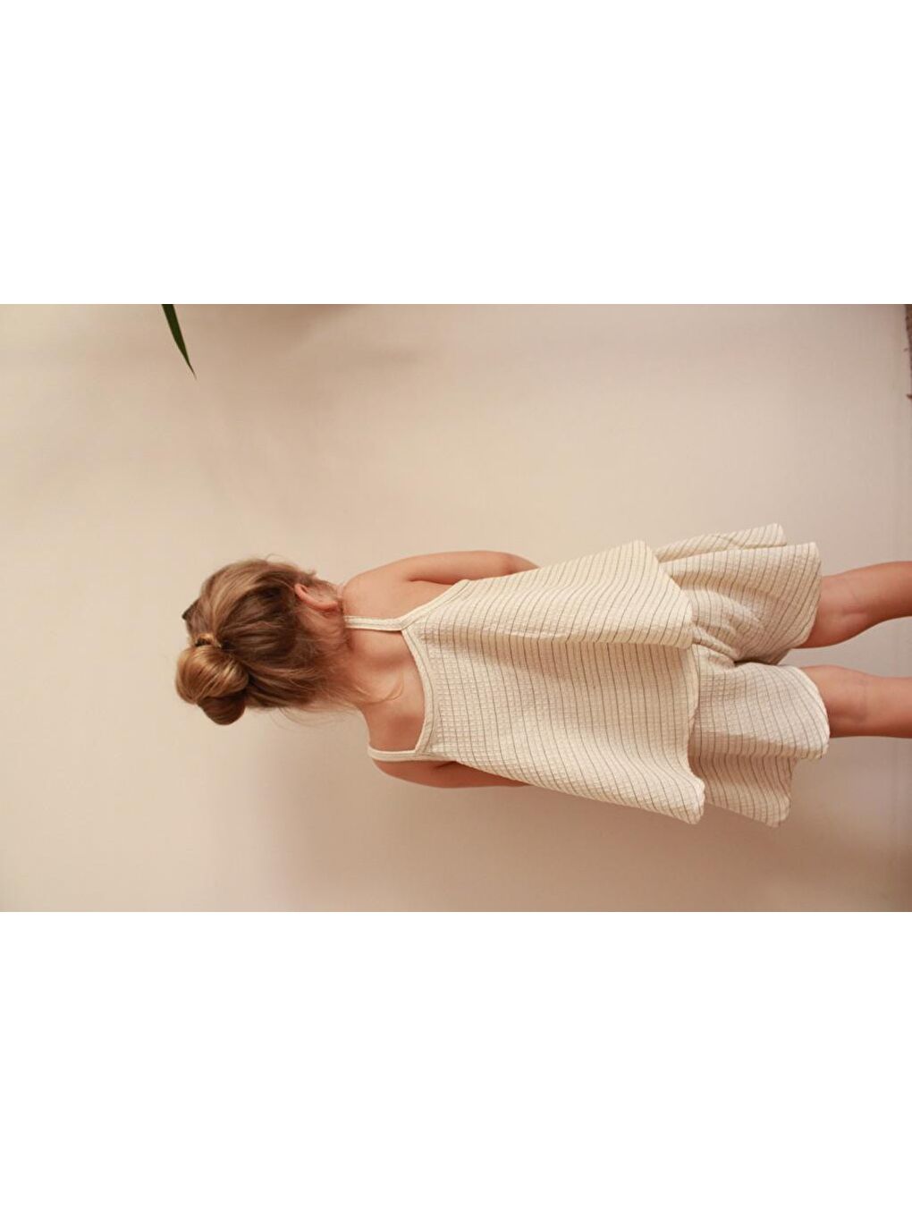 Ekru Haki Çizgili Volanlı Kız Askılı Ve Şort Takım-4