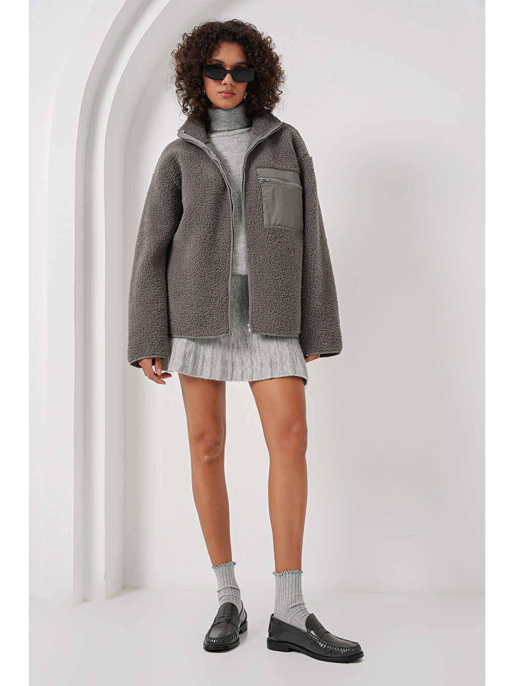55446 Fermuarlı Oversize Pelüş Ceket   Gri-1