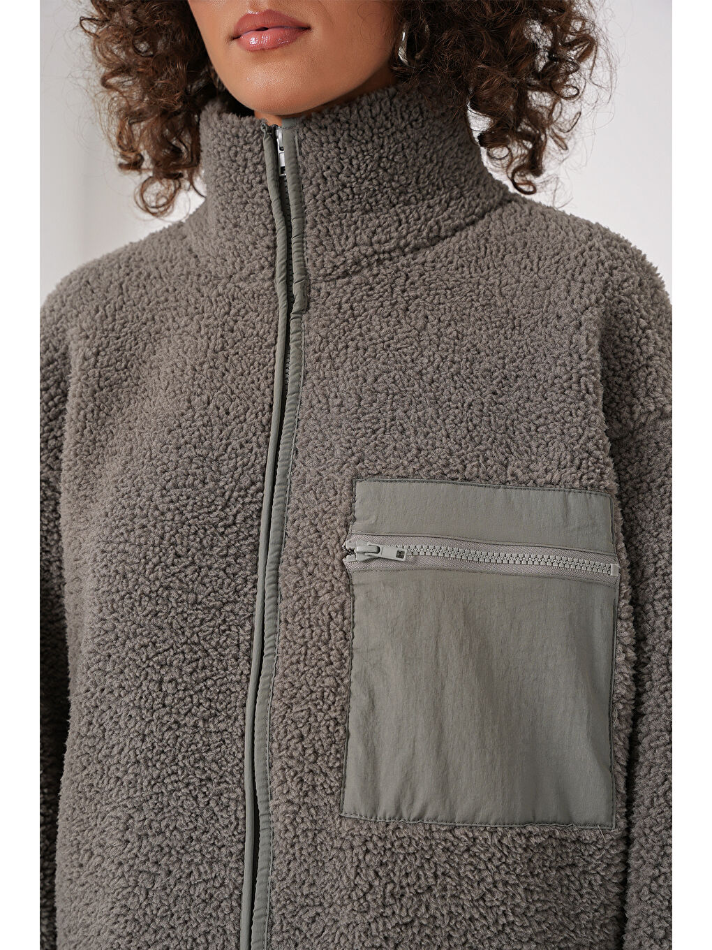 55446 Fermuarlı Oversize Pelüş Ceket   Gri-3