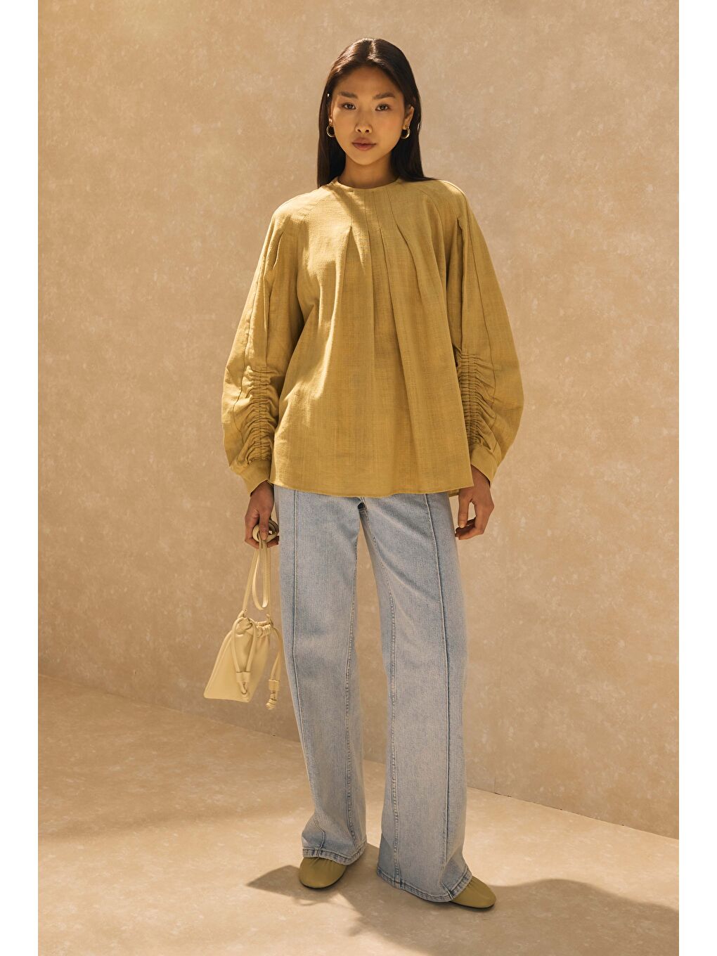 Kahverengi Kol Büzgülü Pamuk Keten Tunik Açık Camel-1