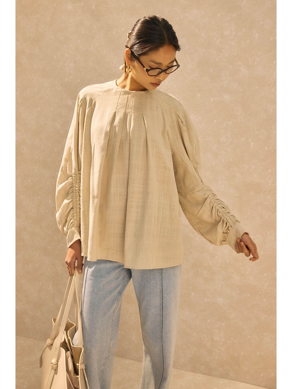 Bej Kol Büzgülü Pamuk Keten Tunik Sedef-2