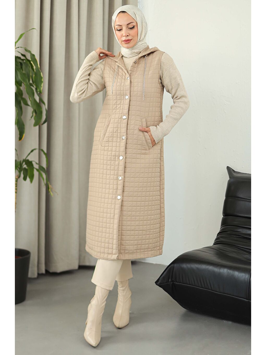 Bej Cepli Zincir Detaylı Kapitone Yelek Vizon - 27824-VIZON