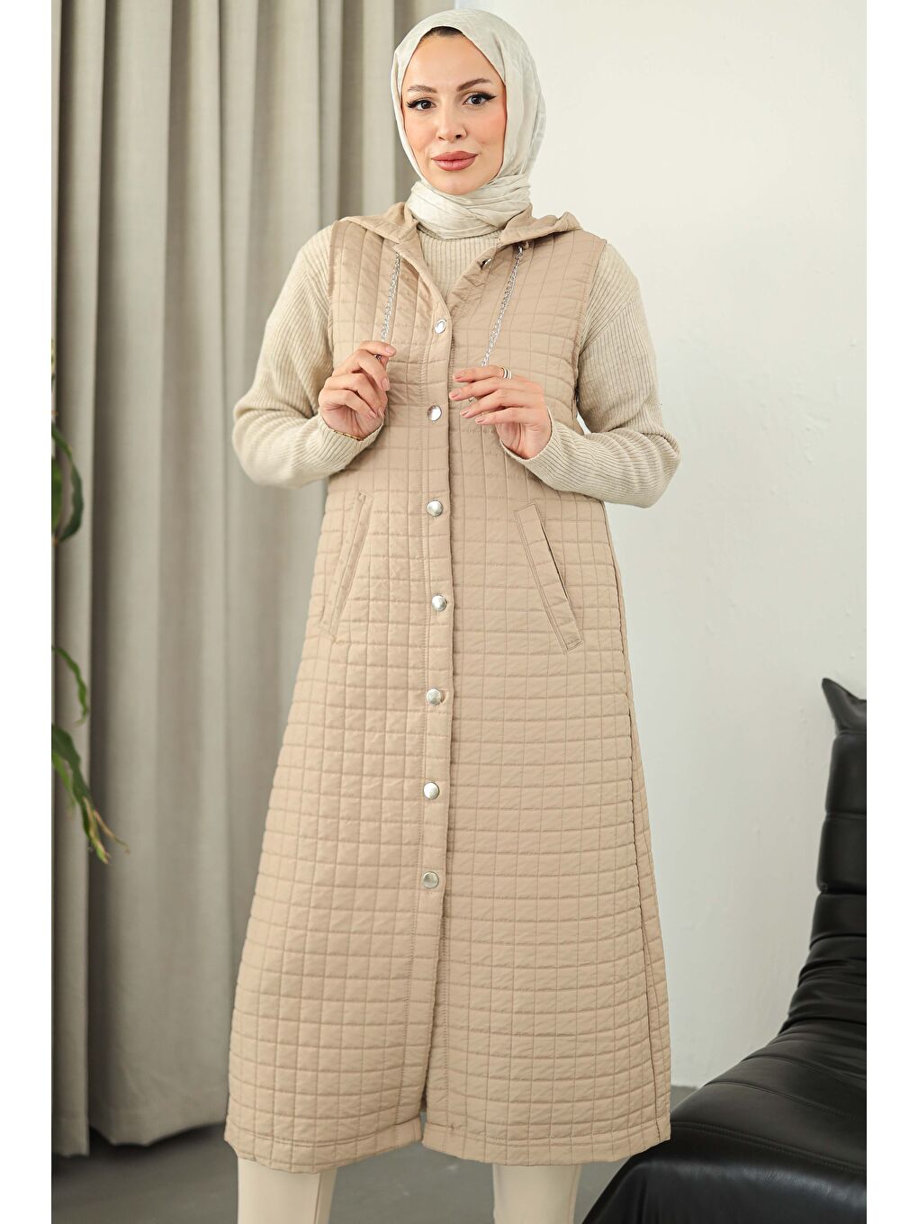 Bej Cepli Zincir Detaylı Kapitone Yelek Vizon - 27824-VIZON-2