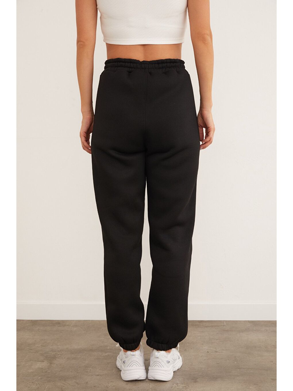 Siyah 3 İplik Beli Bağcıklı Jogger Eşofman Altı-3