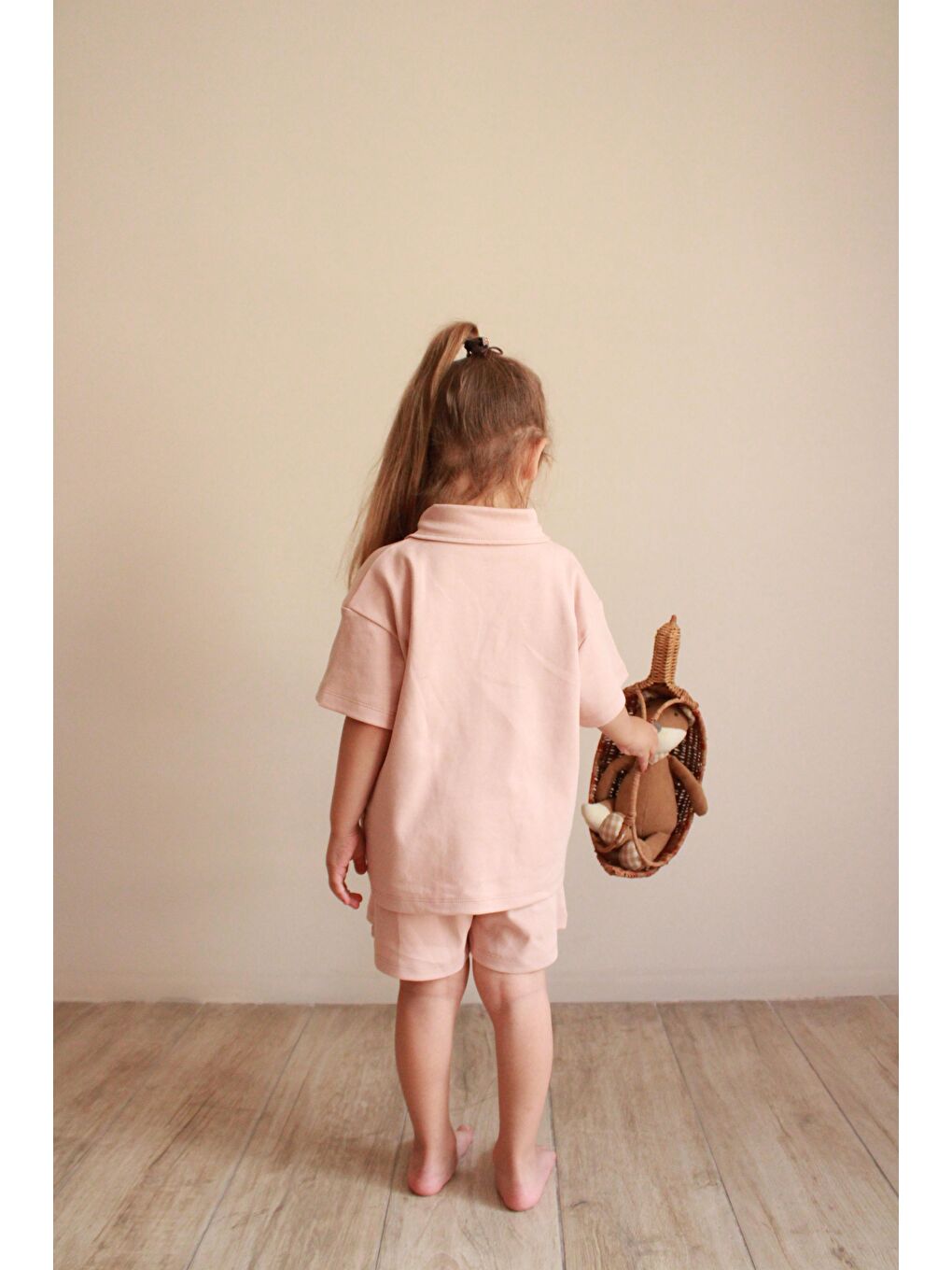 Bej Yaprak Nakışlı Polo Yaka Şortlu Takım-4