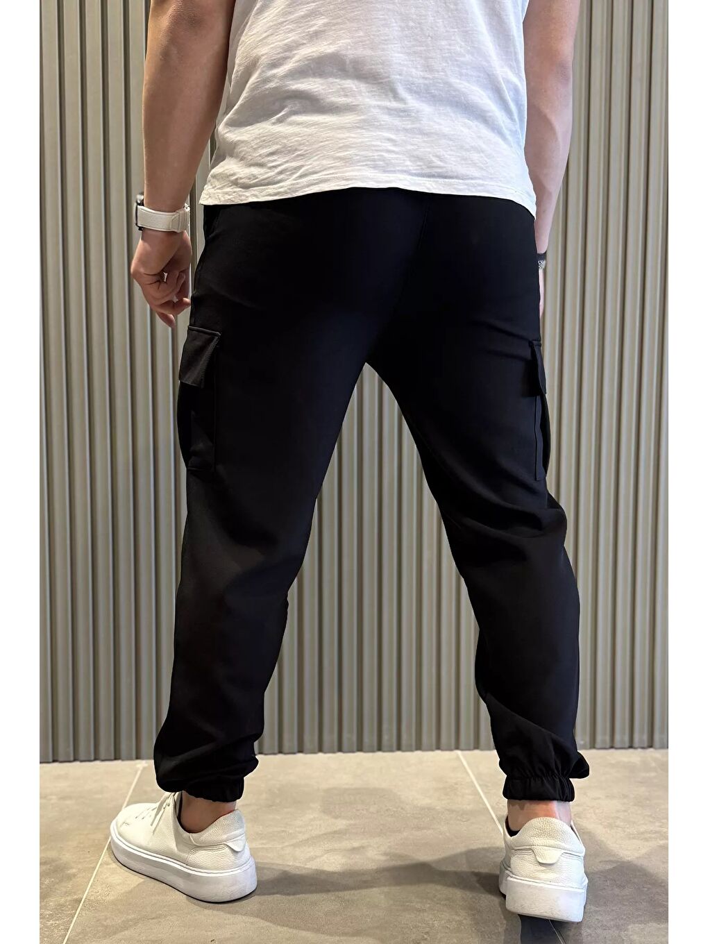 Siyah Bel Bağlamalı Kargo Cepli Erkek Jogger Yürüyüş Pantolonu-2