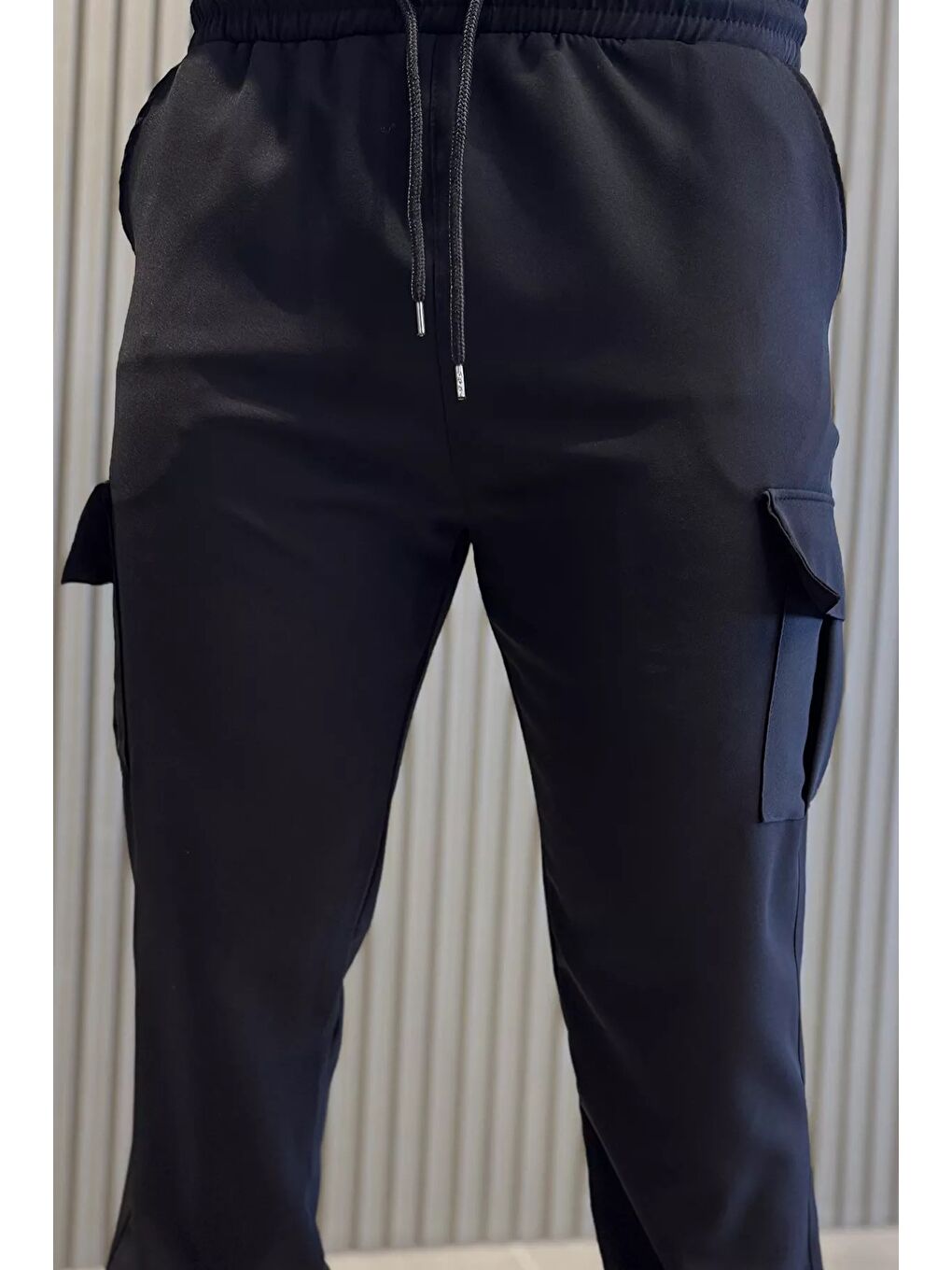 Siyah Bel Bağlamalı Kargo Cepli Erkek Jogger Yürüyüş Pantolonu-3