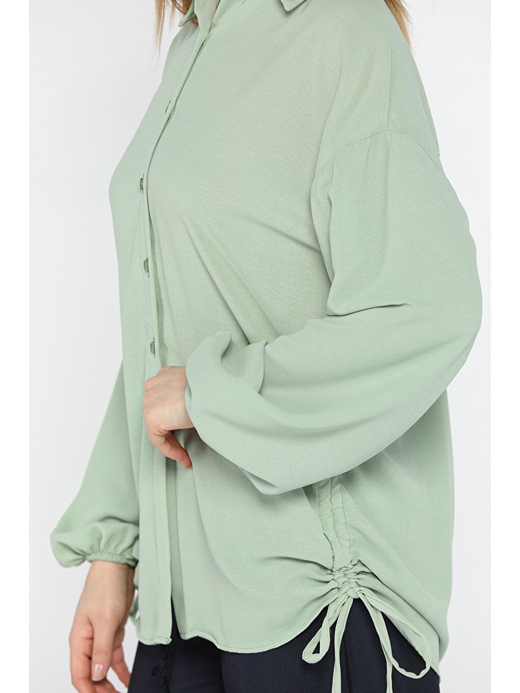 Yeşil Yan Büzgülü Bağcıklı Kadın Gömlek-3