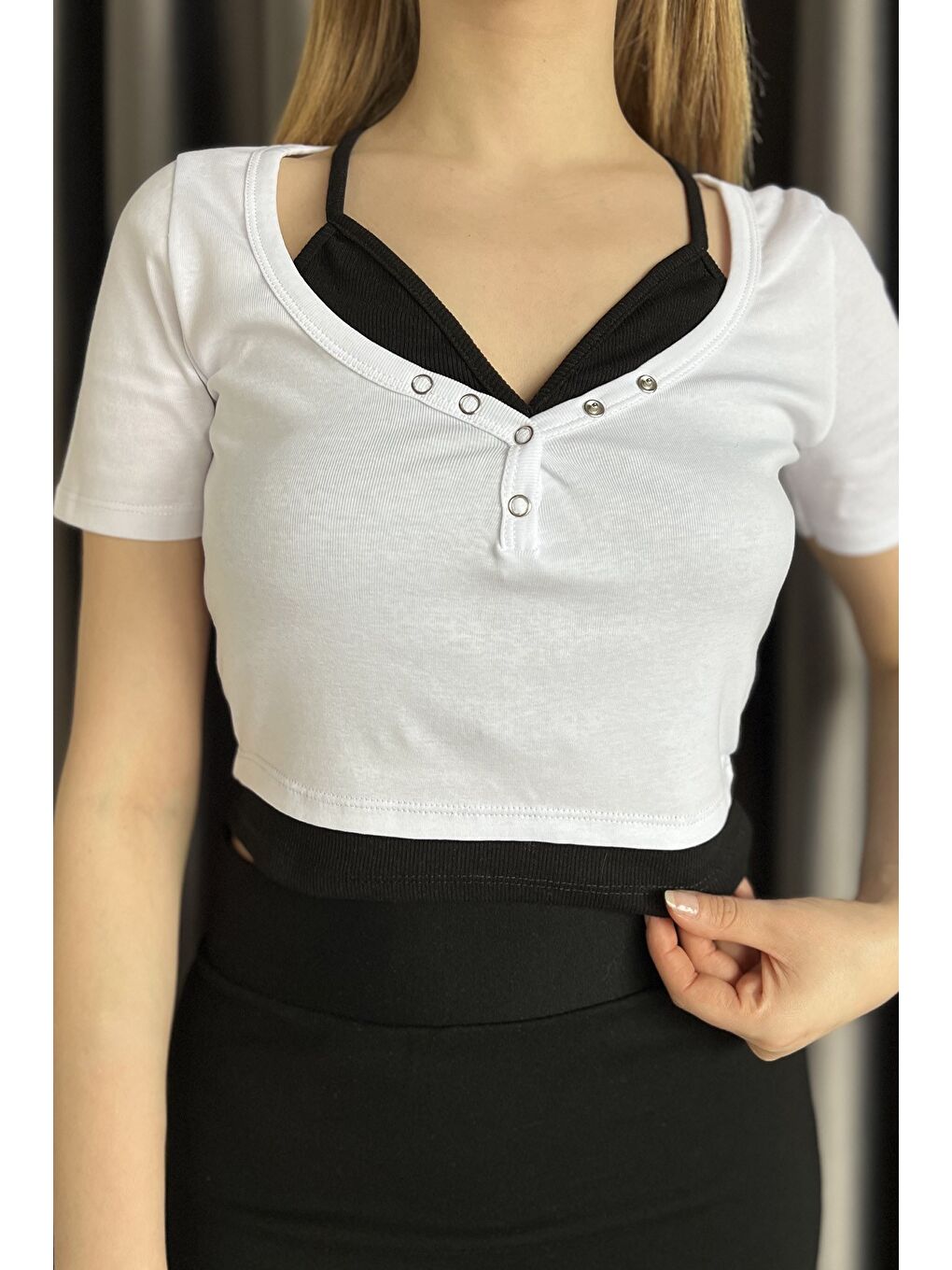 Beyaz Kadın Büstiyer Kombinli Ön Çıtçıt Detaylı Bluz-3