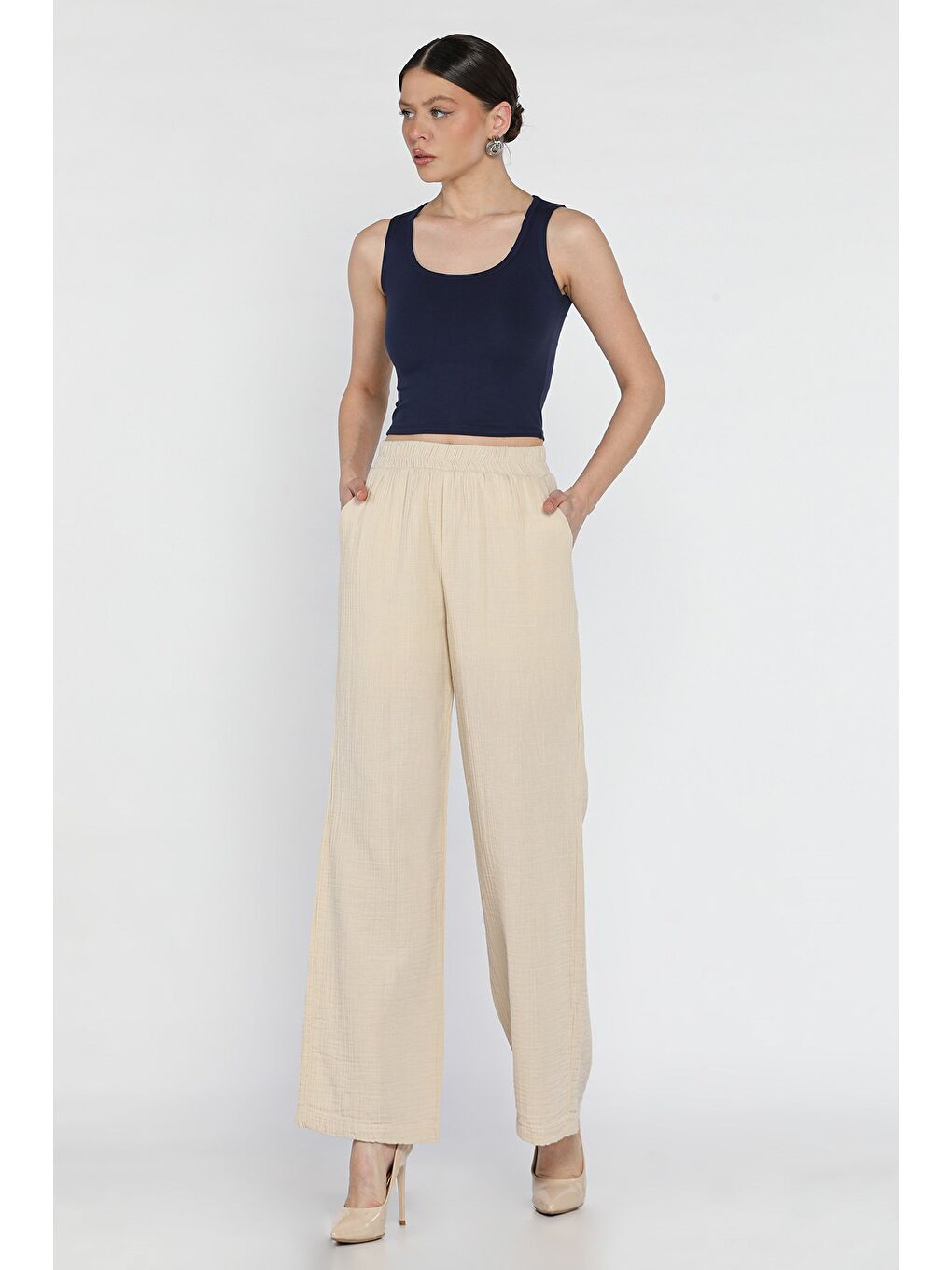 Bej Kadın Bel Lastikli Bol Paça Pantolon