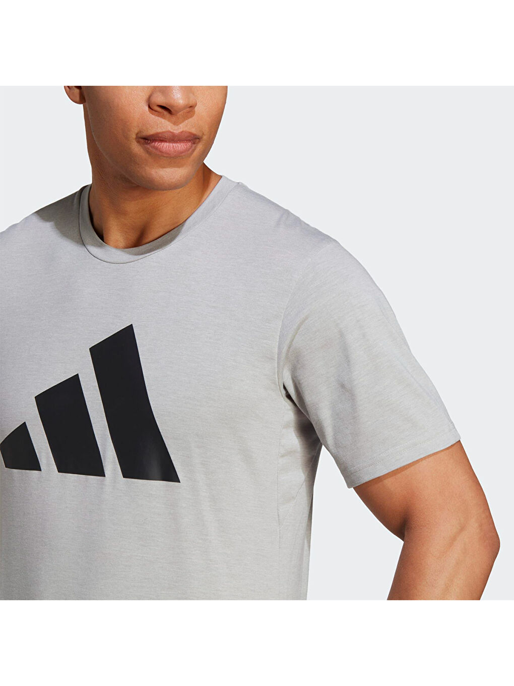 Train Essentials Feel Ready Logo Erkek Gri Yuvarlak Yaka Spor Tişört-2