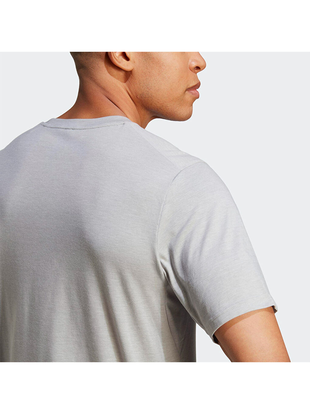 Train Essentials Feel Ready Logo Erkek Gri Yuvarlak Yaka Spor Tişört-3