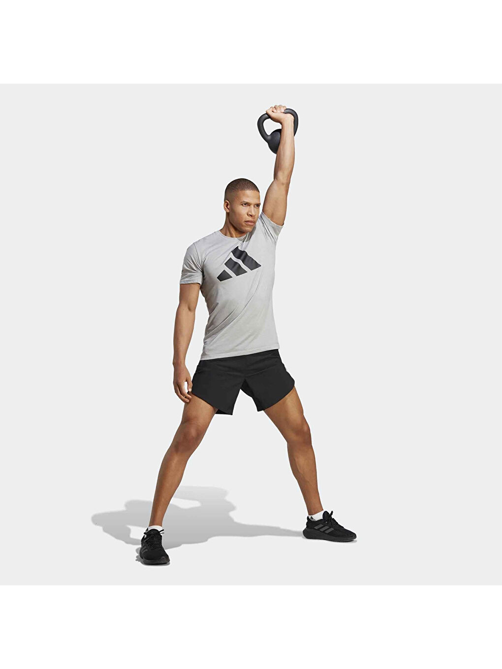 Train Essentials Feel Ready Logo Erkek Gri Yuvarlak Yaka Spor Tişört-4