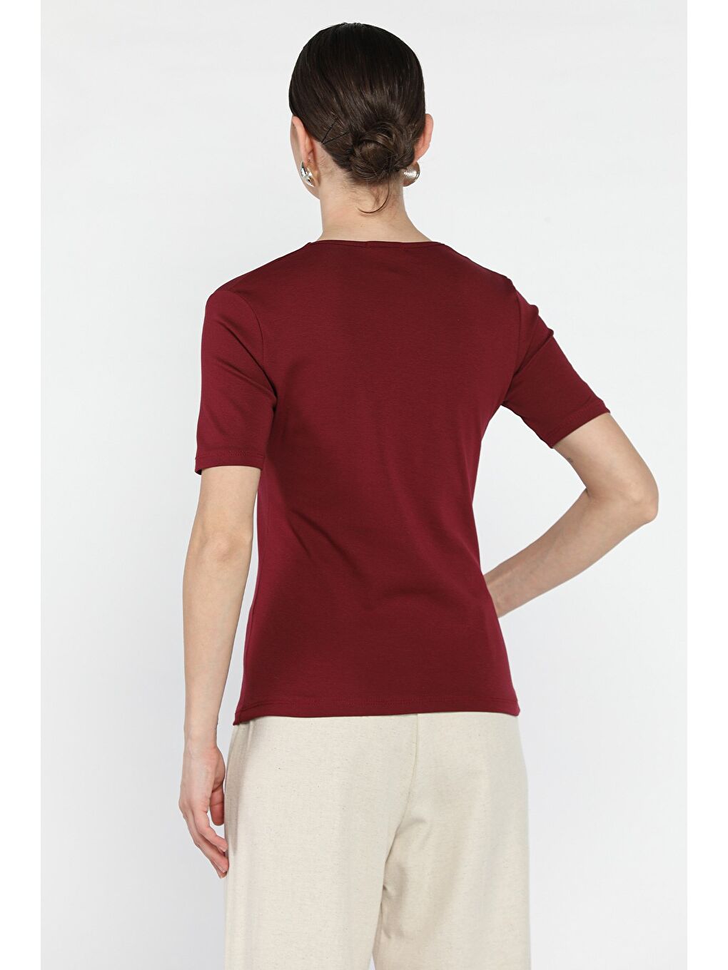 Bordo Kadın İnci Düğme Detaylı Elastanlı Bluz-2