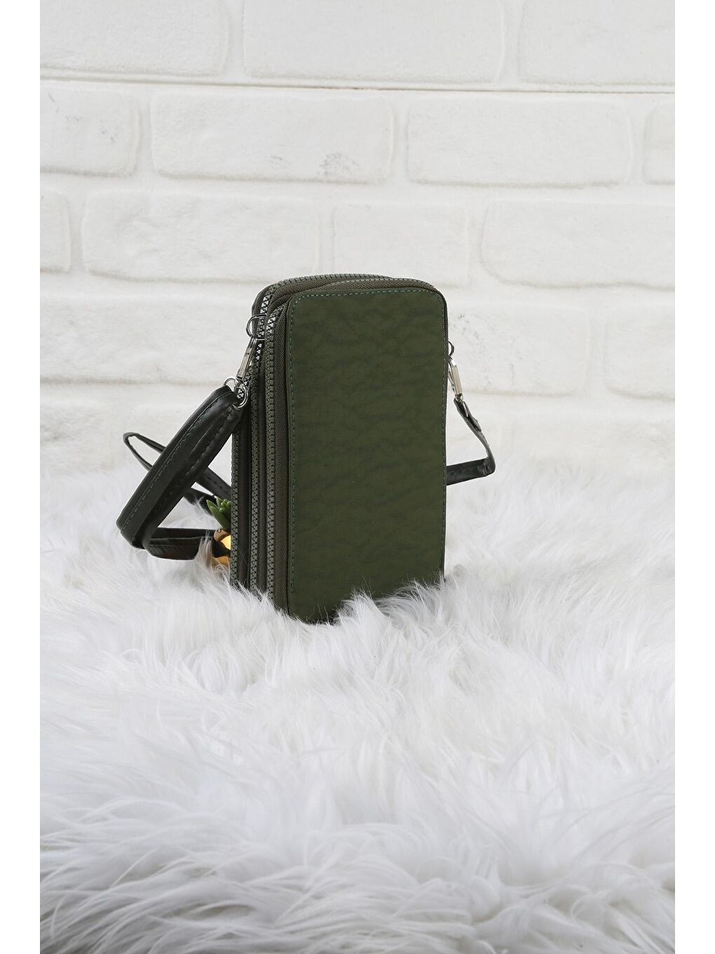 Haki Etiket Baskılı Cüzdan ve Telefon Çantası-1