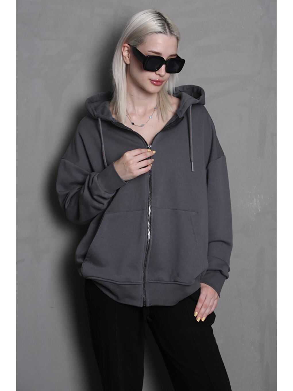 Madmext Füme Kapüşonlu Basic Sweatshirt MG1900