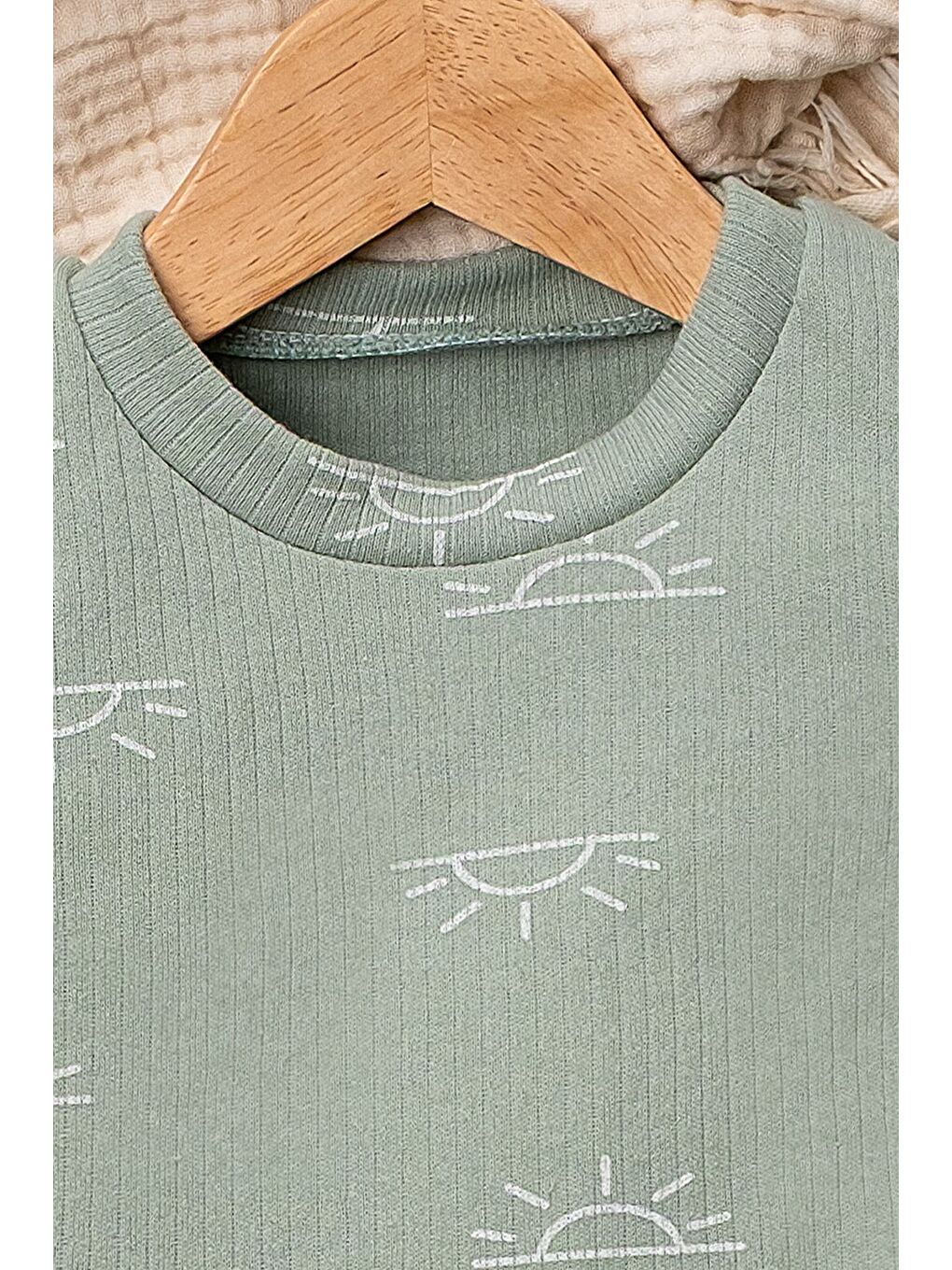 Yeşil Alt Üst Uzun Kollu Takım Güneş Desenli 2 li Bebek Takımı-3