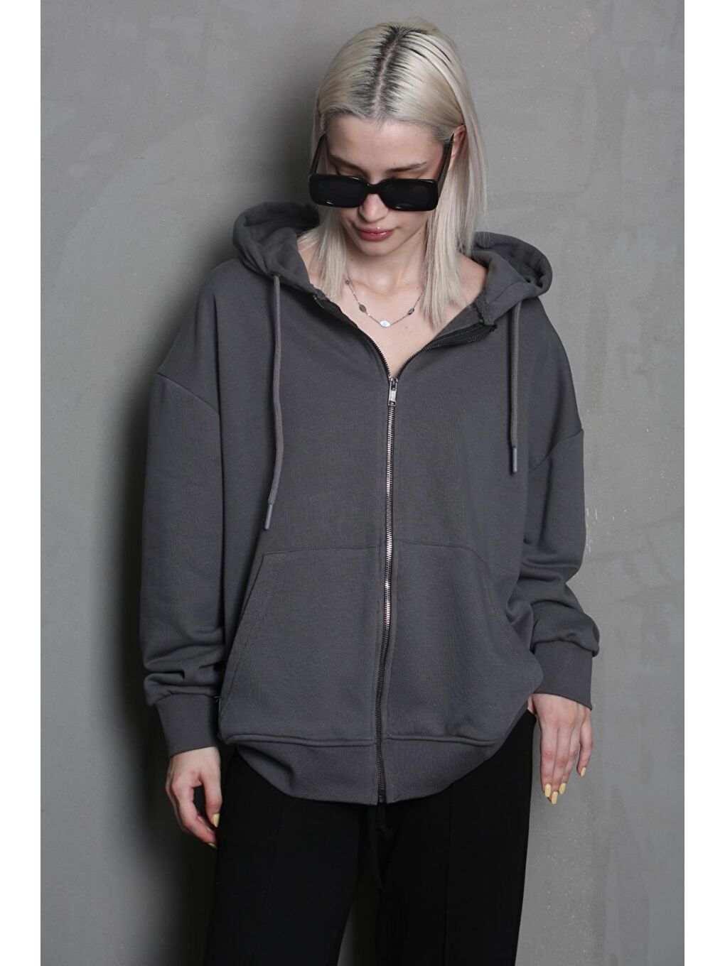 Madmext Füme Kapüşonlu Basic Sweatshirt MG1900 - 1