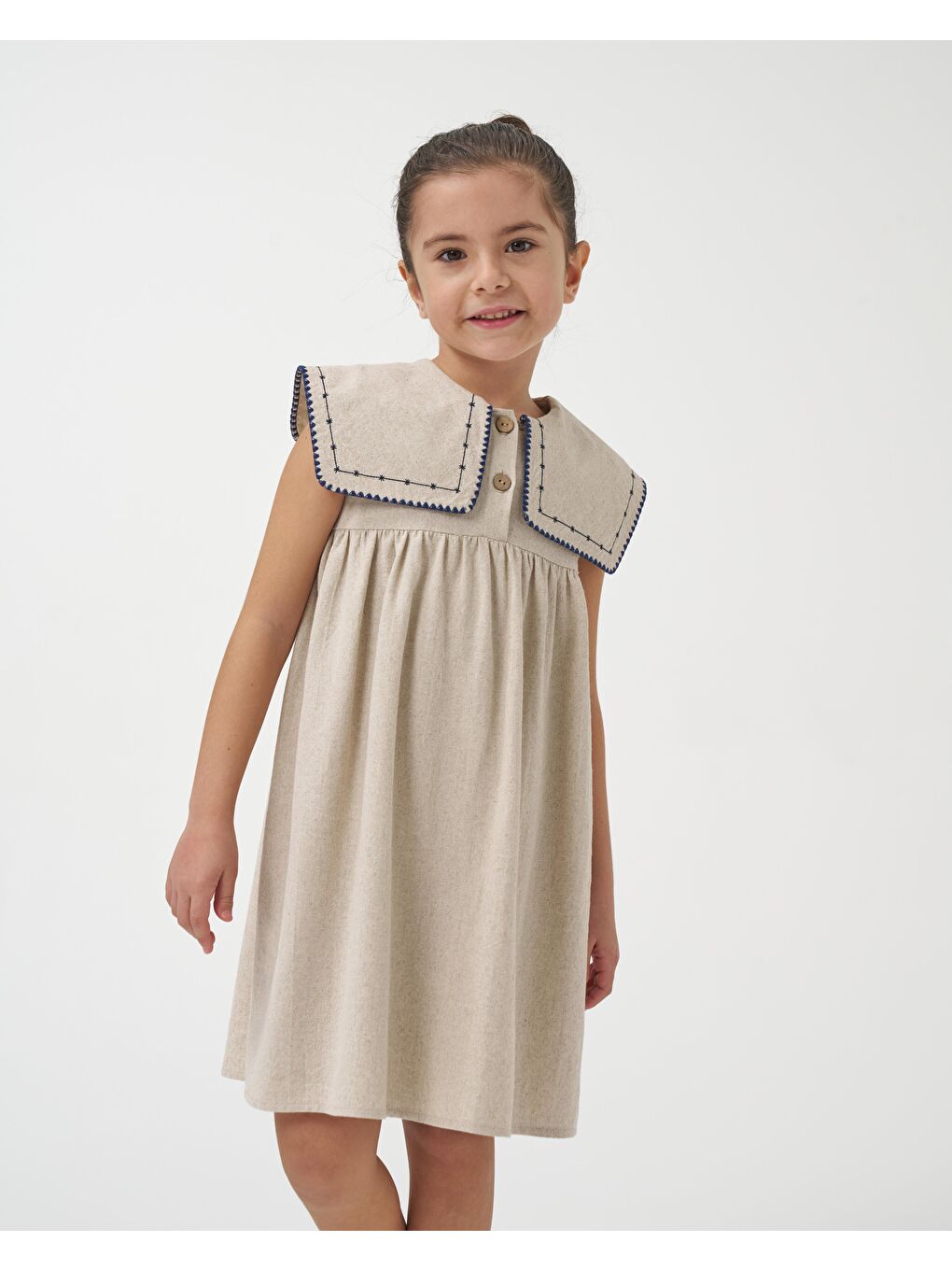 Kız Çocuk Keten Bej Nakışlı Geniş Yaka Elbise-3