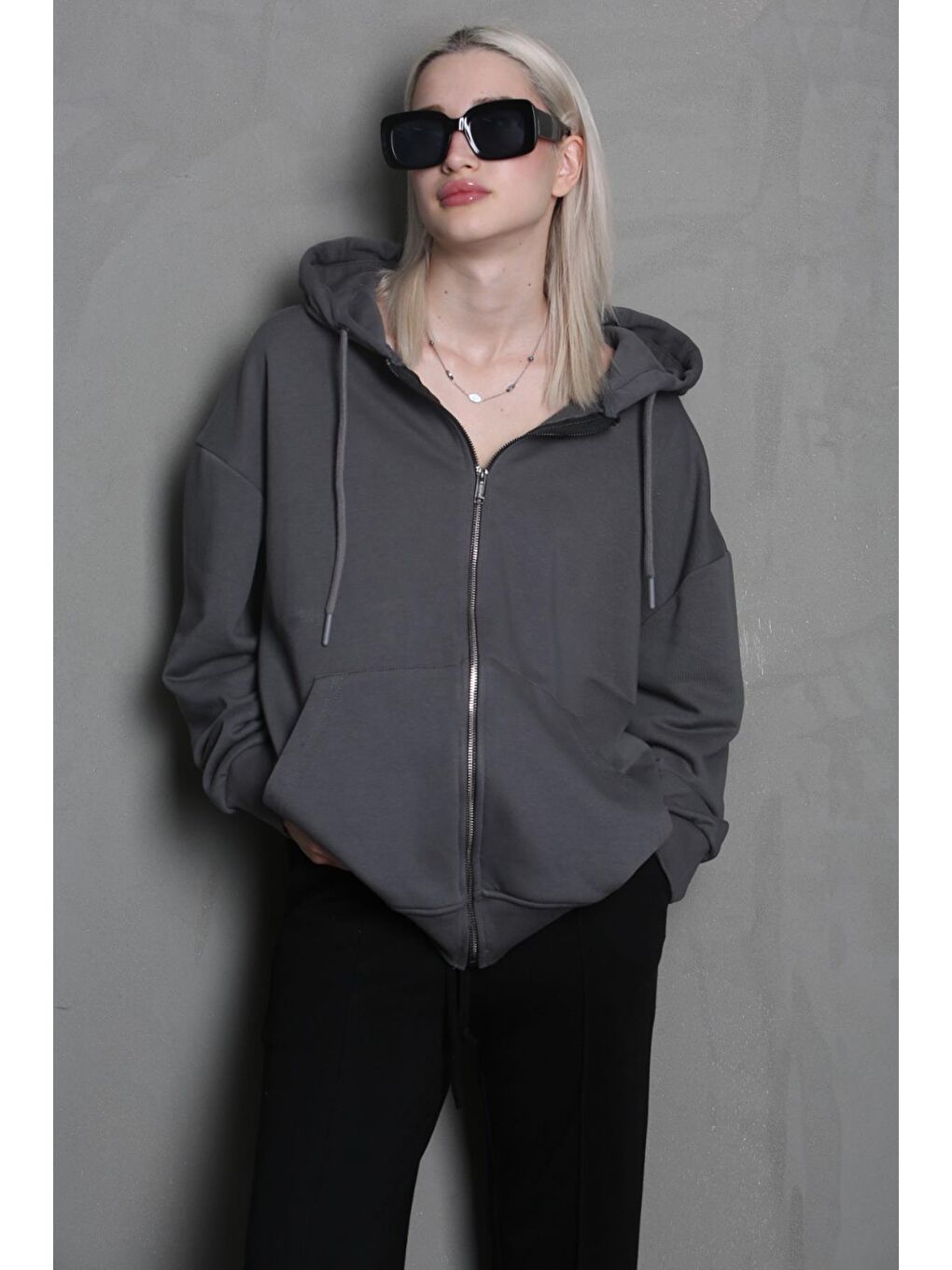 Madmext Füme Kapüşonlu Basic Sweatshirt MG1900 - 2