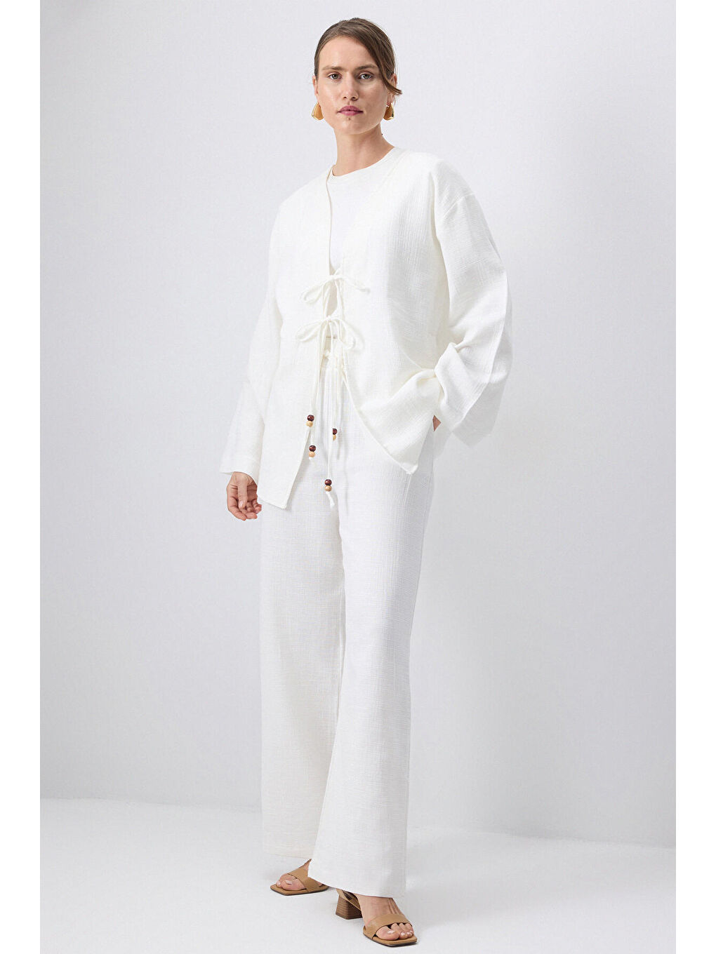Beyaz Önden Bağlamalı Kimono Pantolon Takım-1