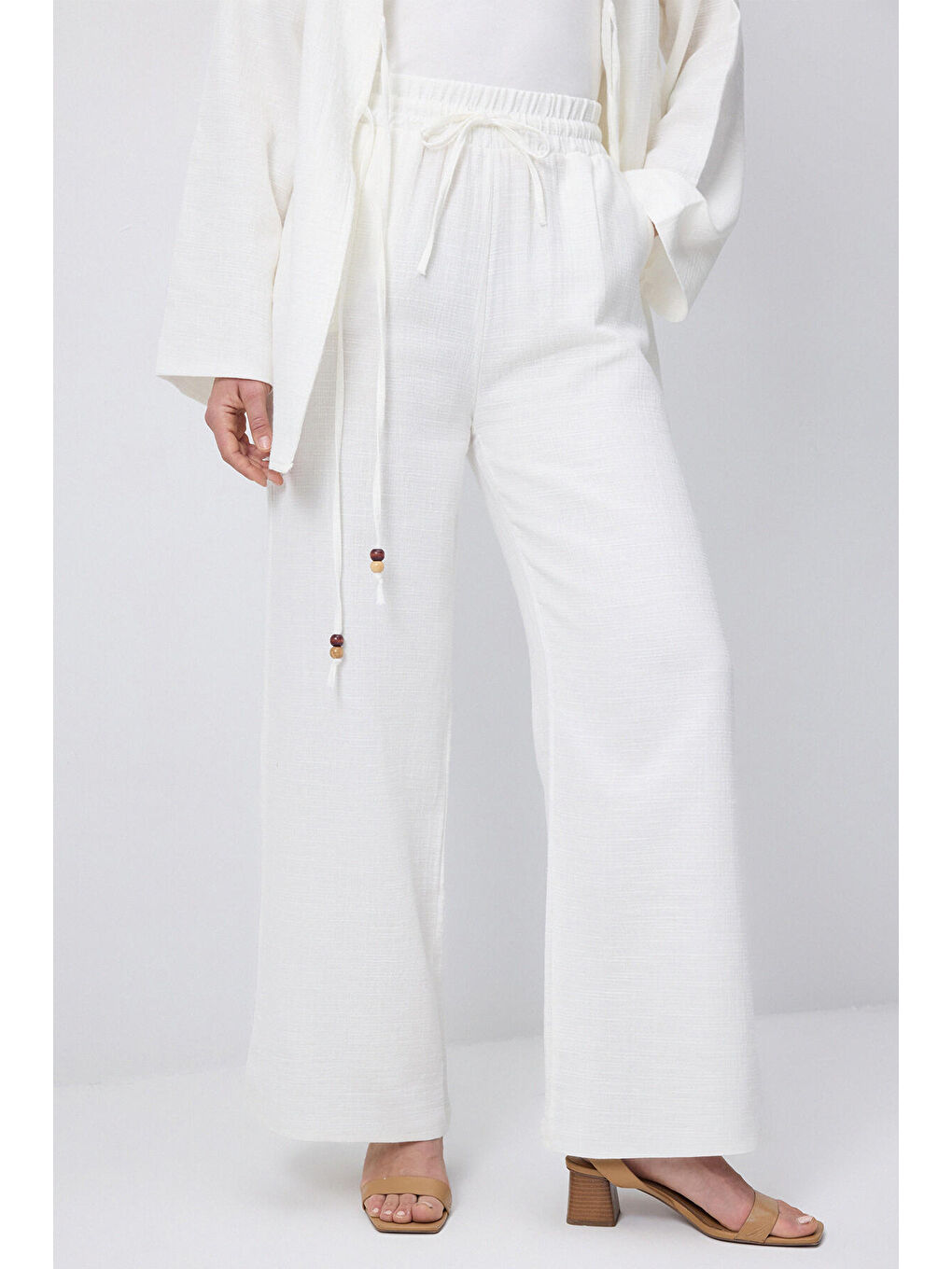 Beyaz Önden Bağlamalı Kimono Pantolon Takım-4