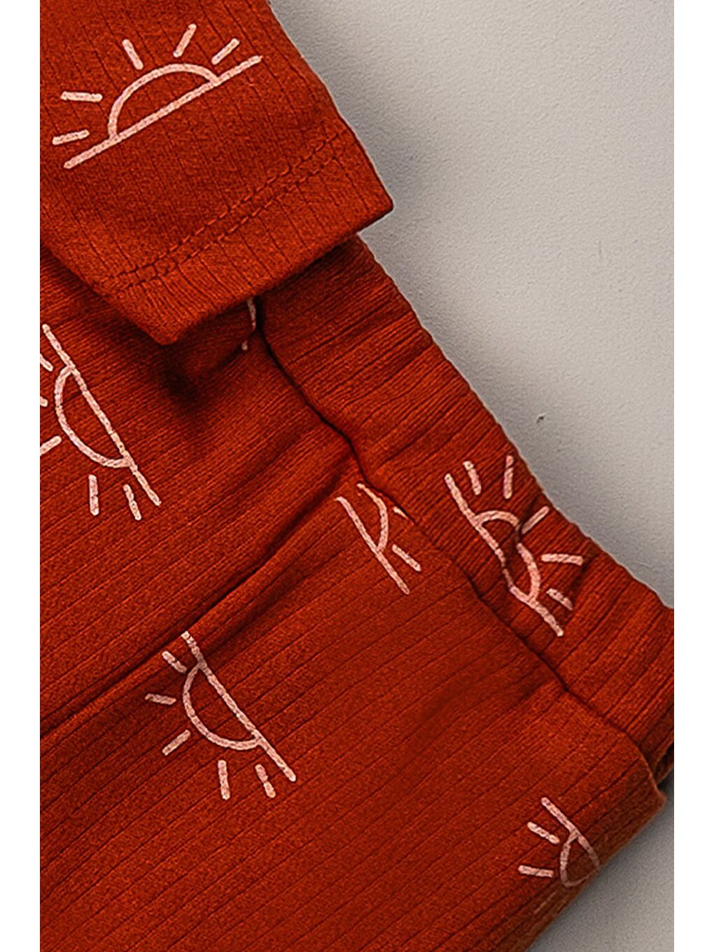 Kahverengi Güneş Desenli Çıt Çıtlı Zıbınlı Bebek Takımı-3