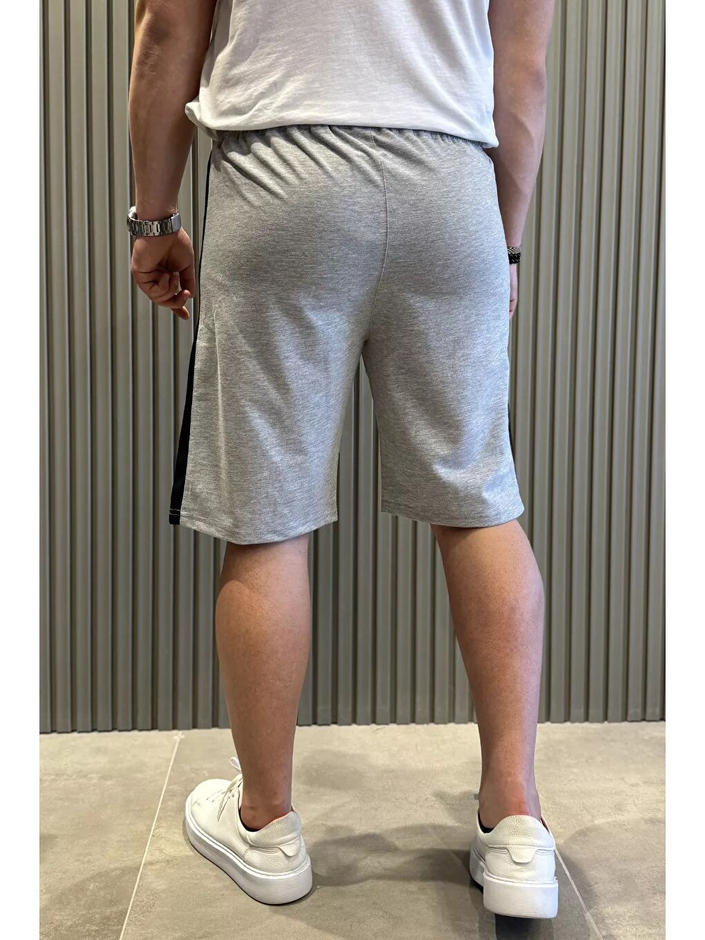Gri Cep Fermuarlı Erkek Şort-2