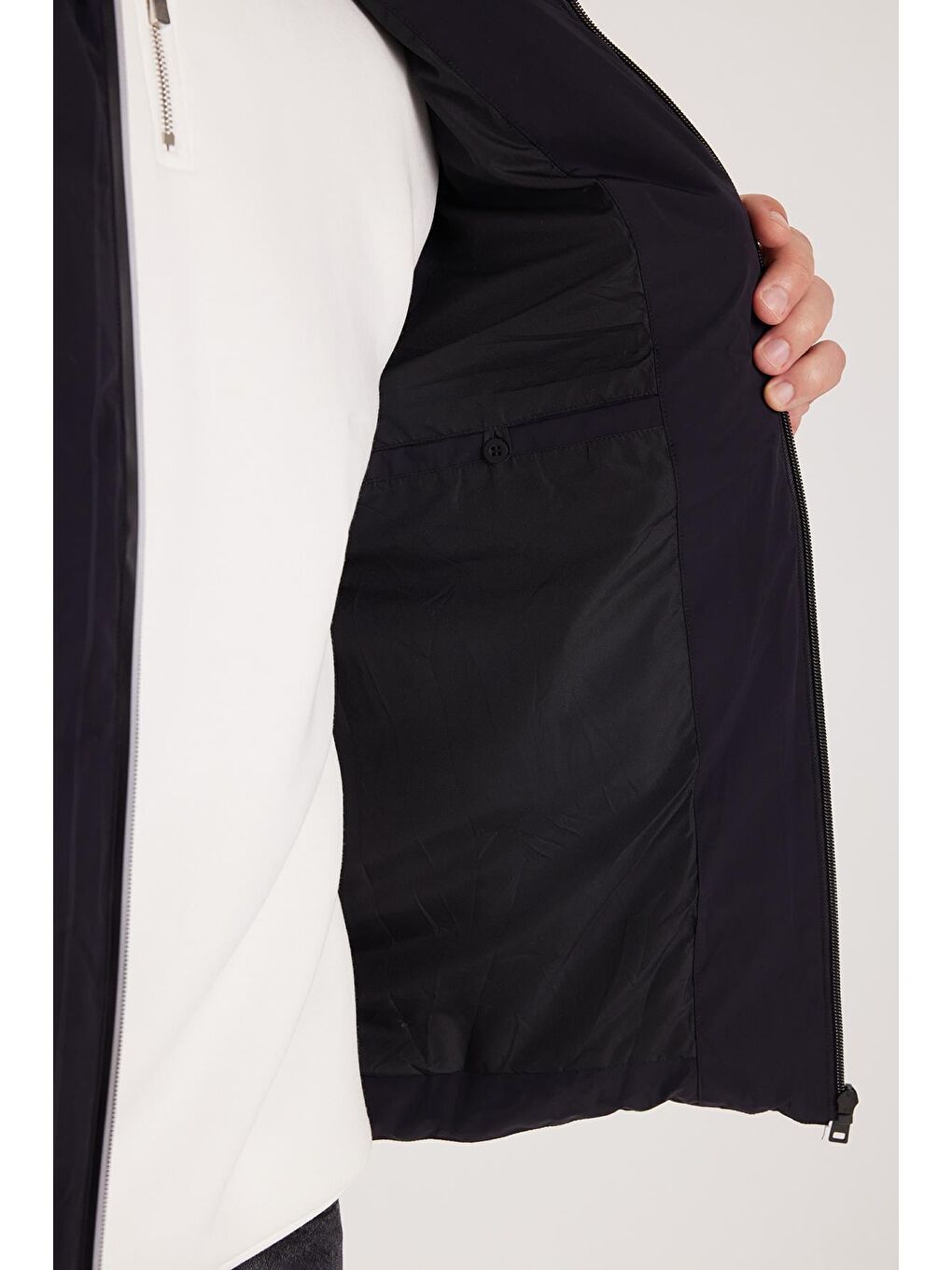 Erkek Standart Fit Normal Kesim Sıfır Kol Çift Cepli Fermuarlı Sıcak Tutan Şişme Lacivert Yelek-2