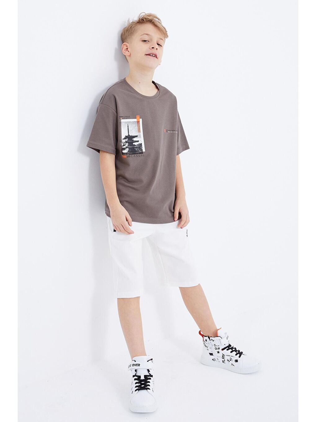 Kahverengi Camel Oversize Baskılı Kısa Kollu O Yaka Erkek Çocuk Tişört  - 10925-3