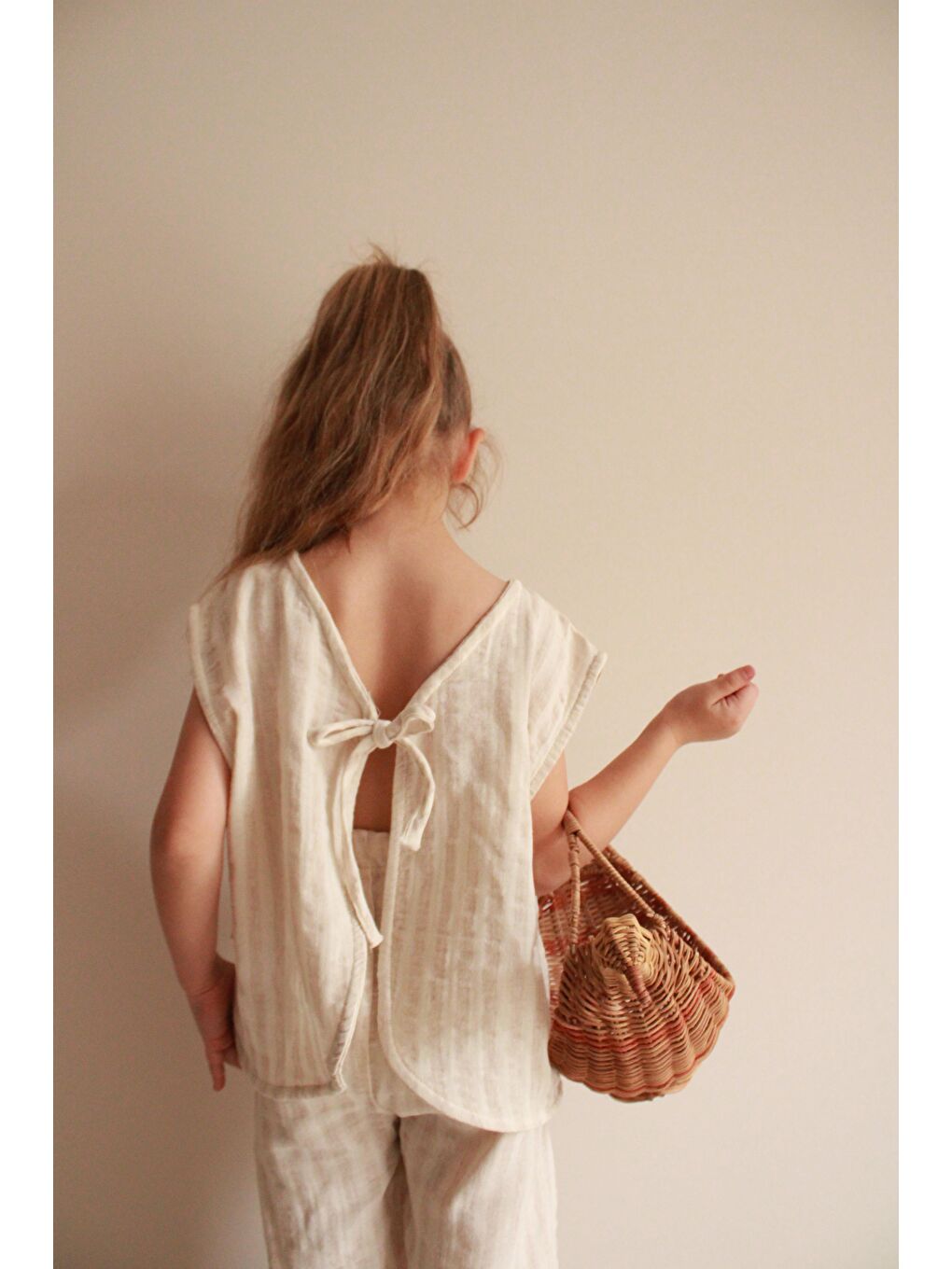 Bej Çizgili Sırt Detaylı Müslin Takım-2