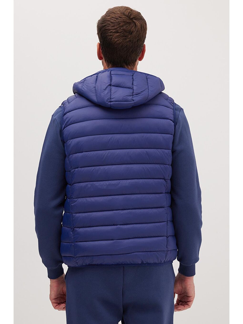 Erkek Relax Fit Rahat Kesim Sıfır Kol Kapüşonlu Çift Cepli Fermuarlı Sıcak Tutan Mavi Şişme Yelek-6